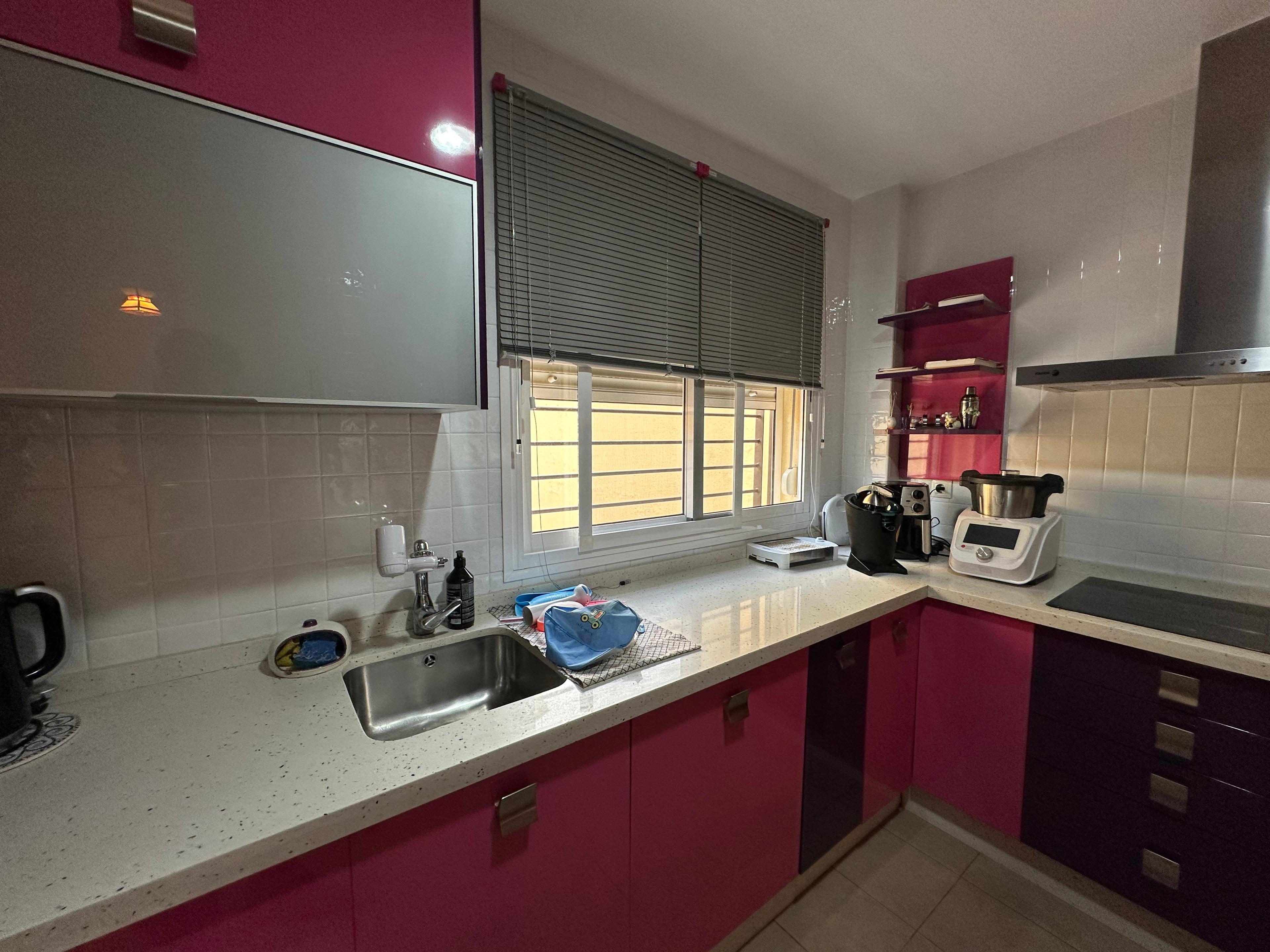 Casa Adosada en Venta en C. Donantes - 11