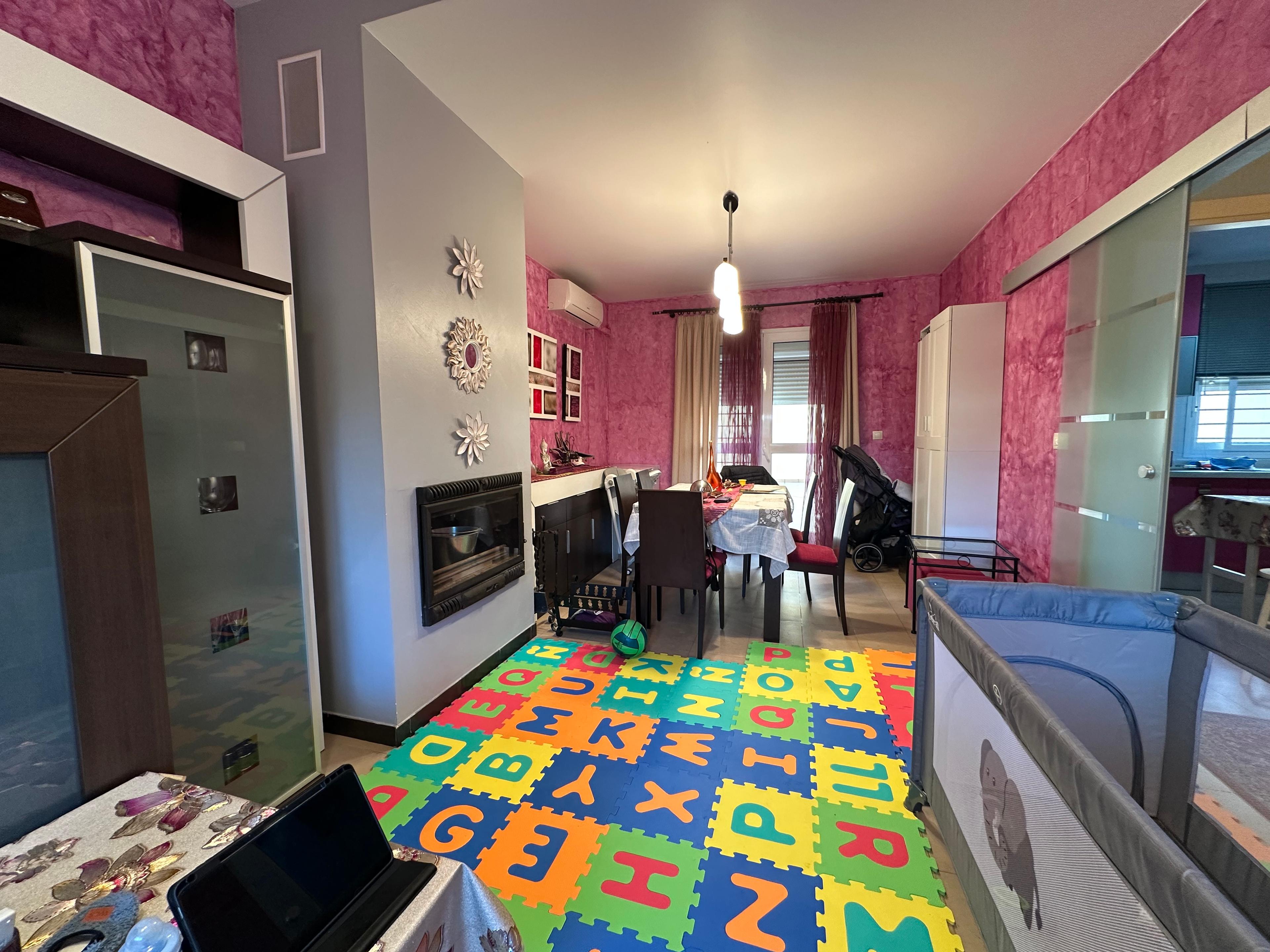 Casa Adosada en Venta en C. Donantes - 2