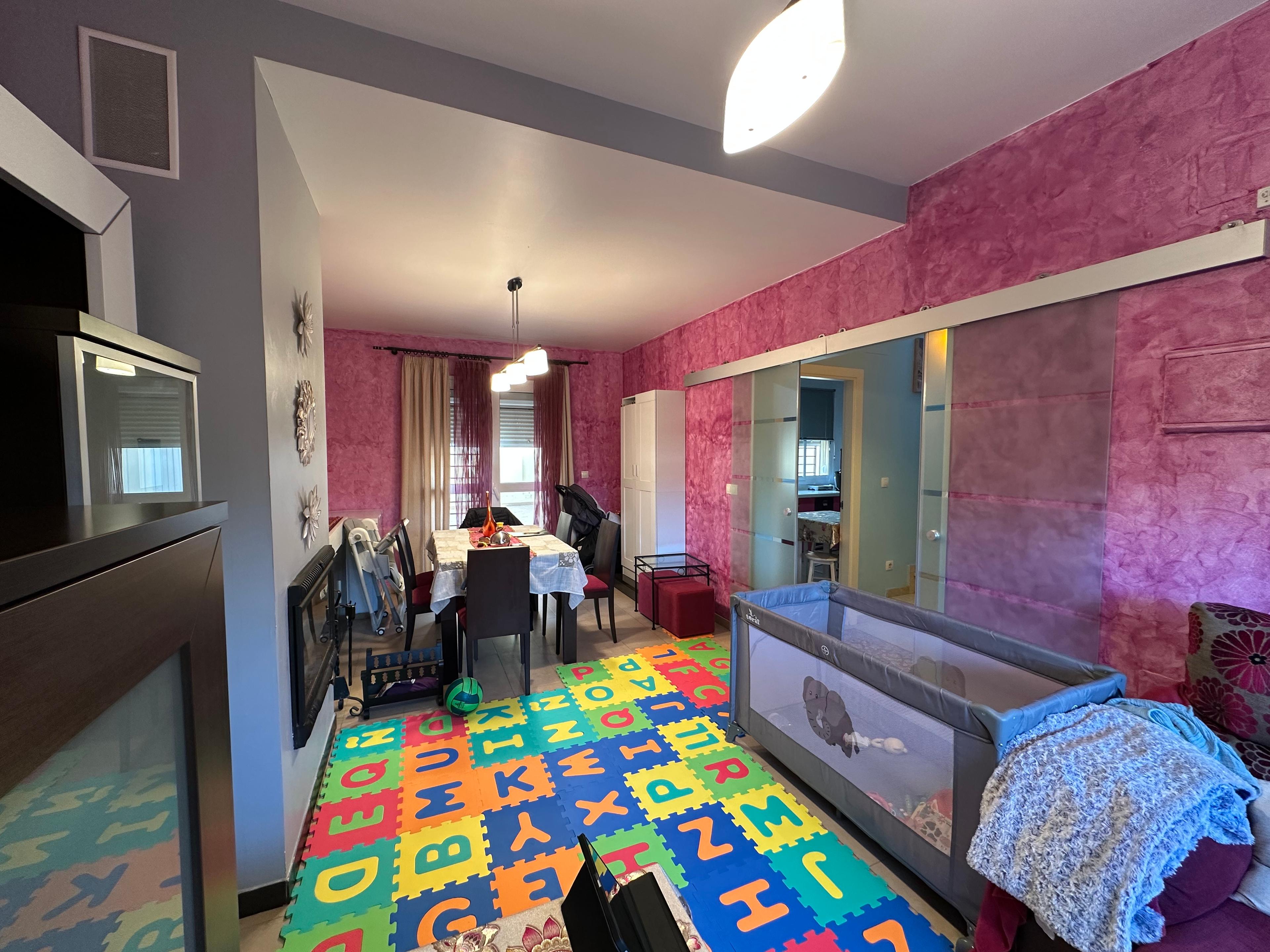 Casa Adosada en Venta en C. Donantes - 3