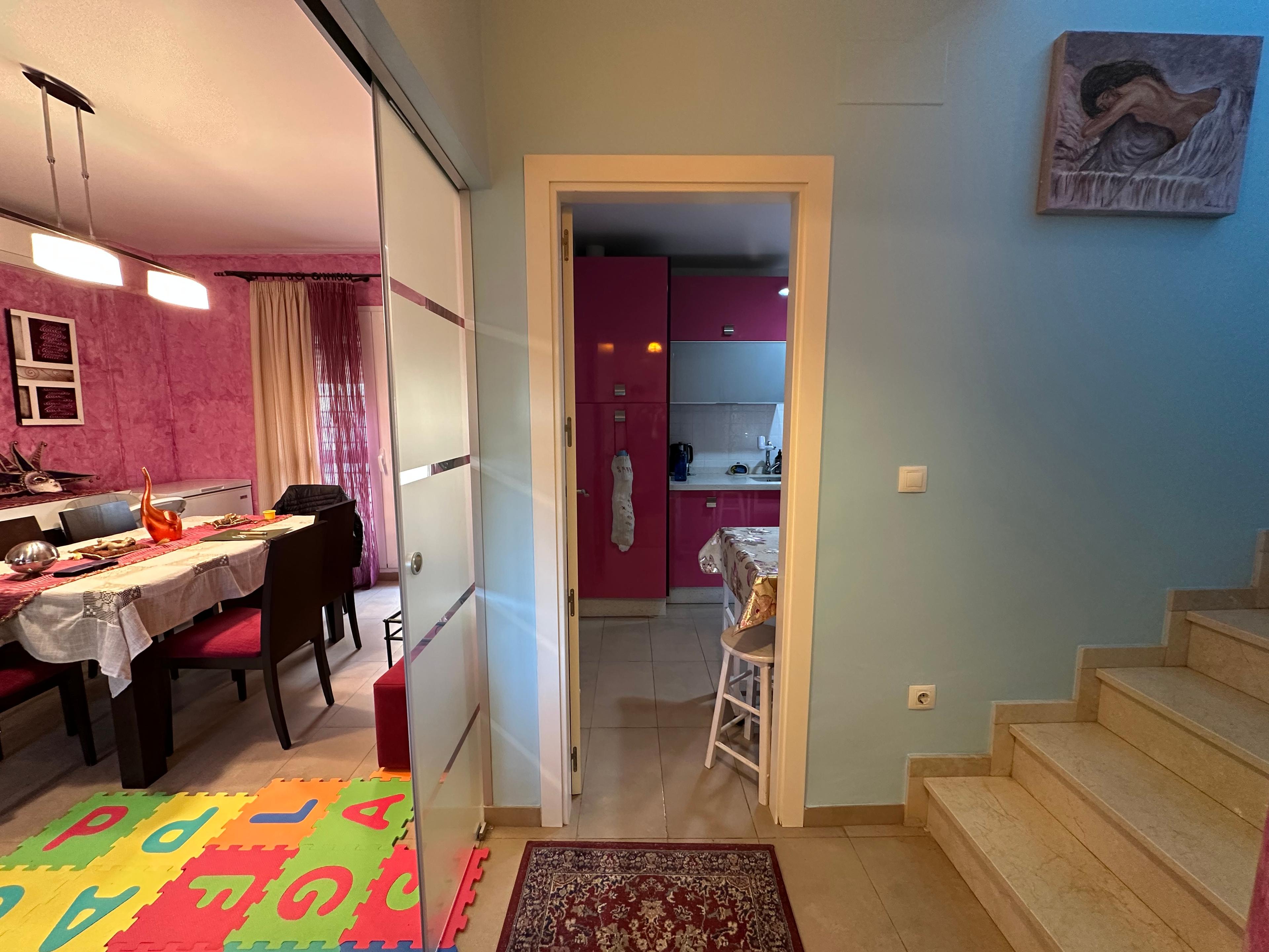 Casa Adosada en Venta en C. Donantes - 7