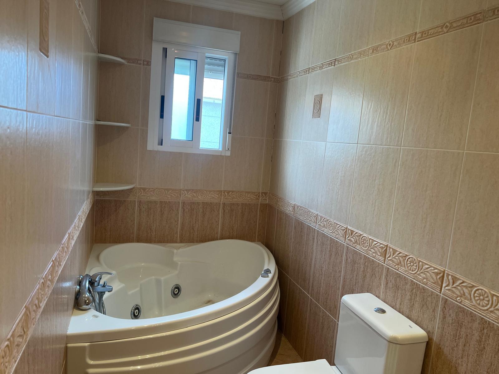 Casa en Venta en C. Ancha - 41