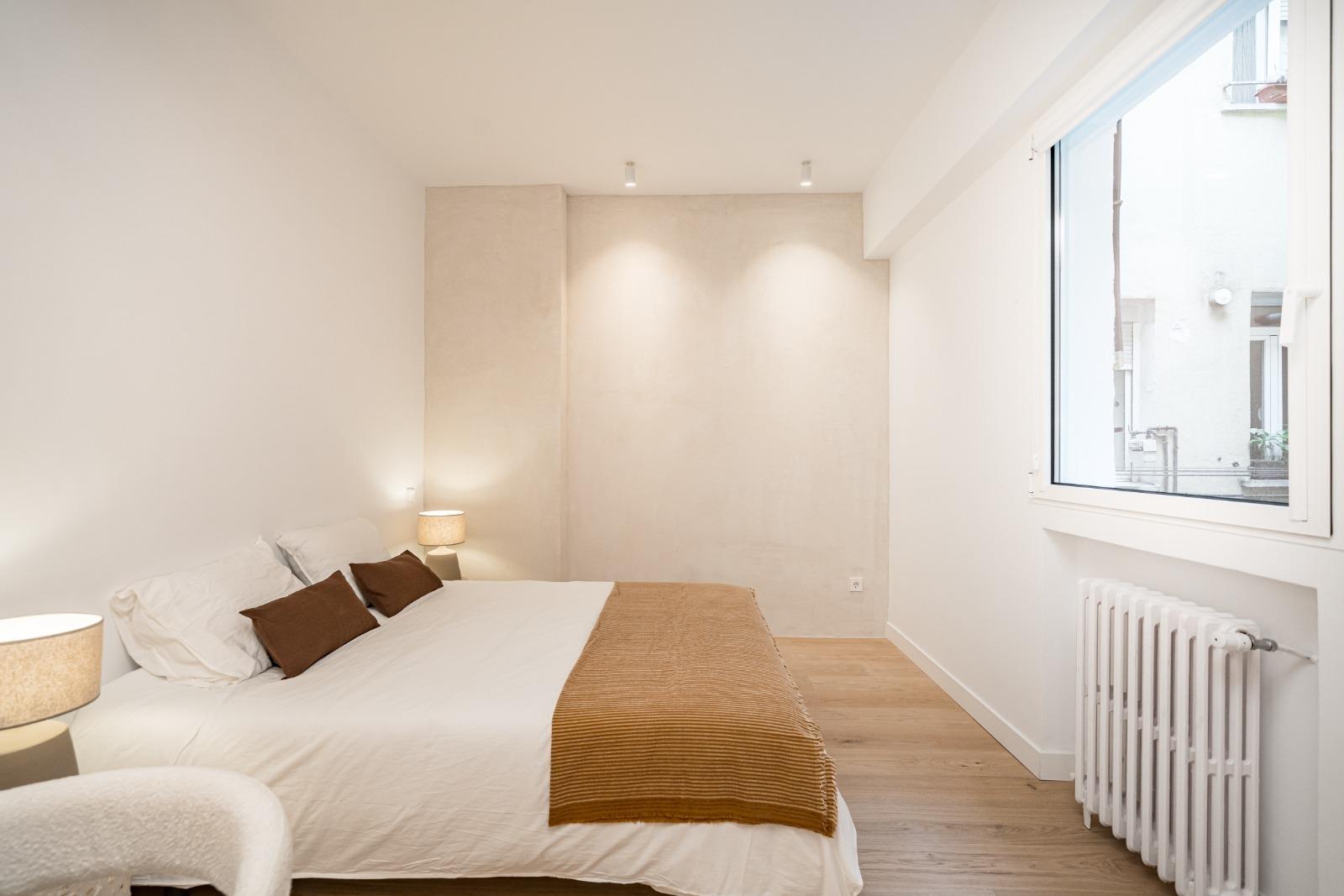 Piso en Venta en C. del Pez - 13