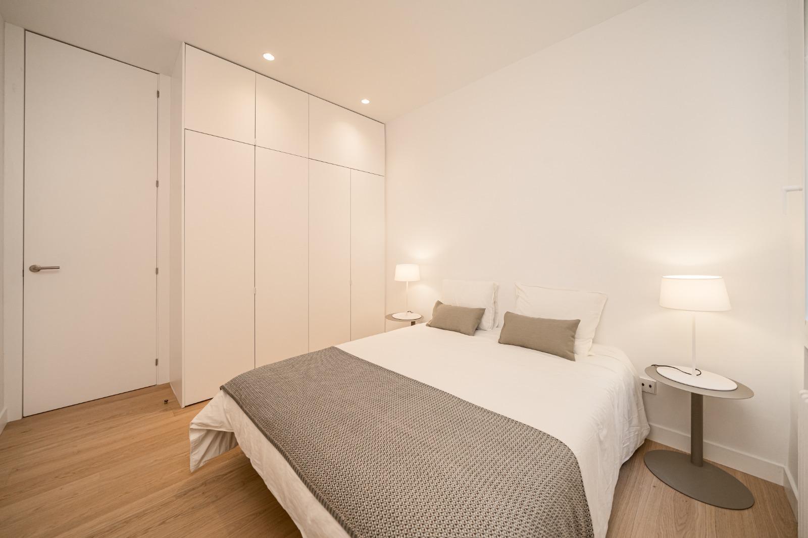 Piso en Venta en C. del Pez - 14