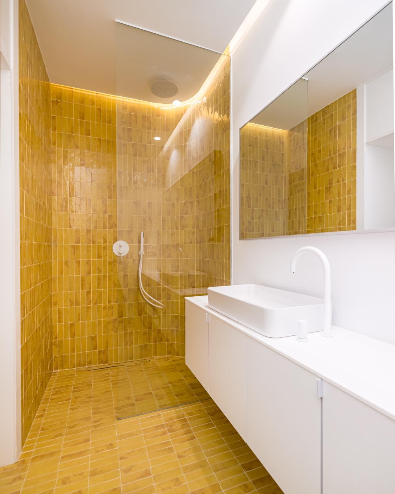 Piso en Venta en C. del Pez - 18