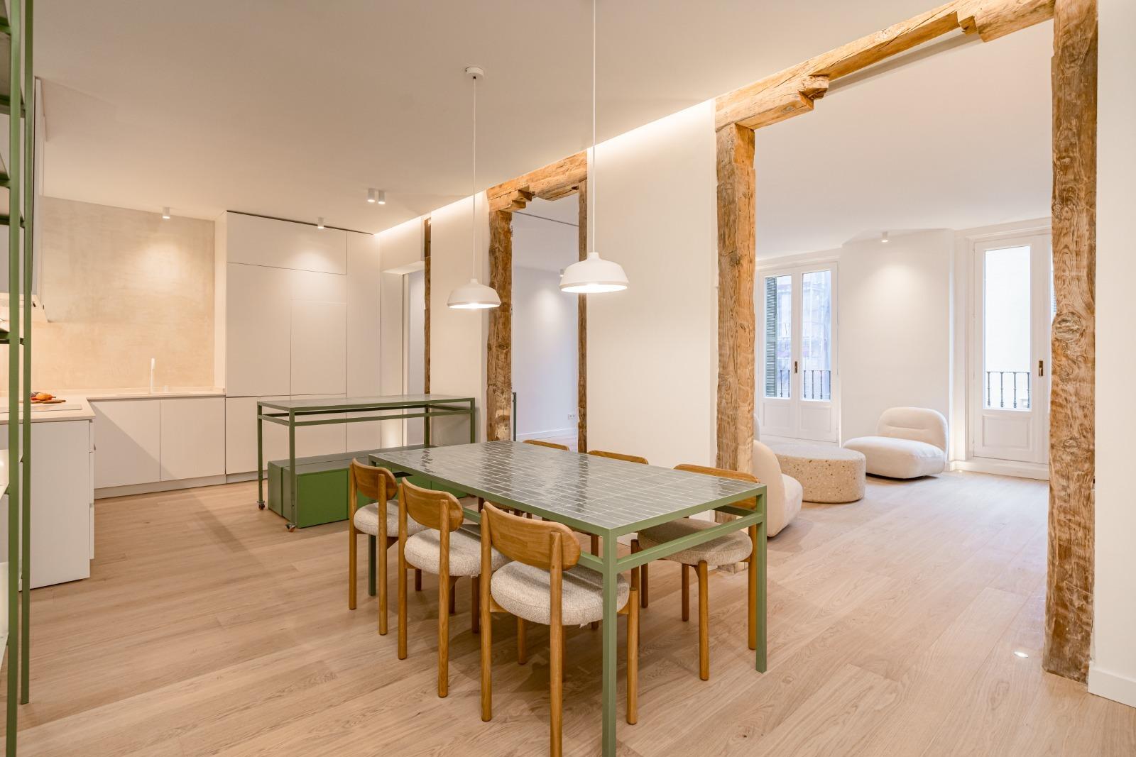 Piso en Venta en C. del Pez - 7