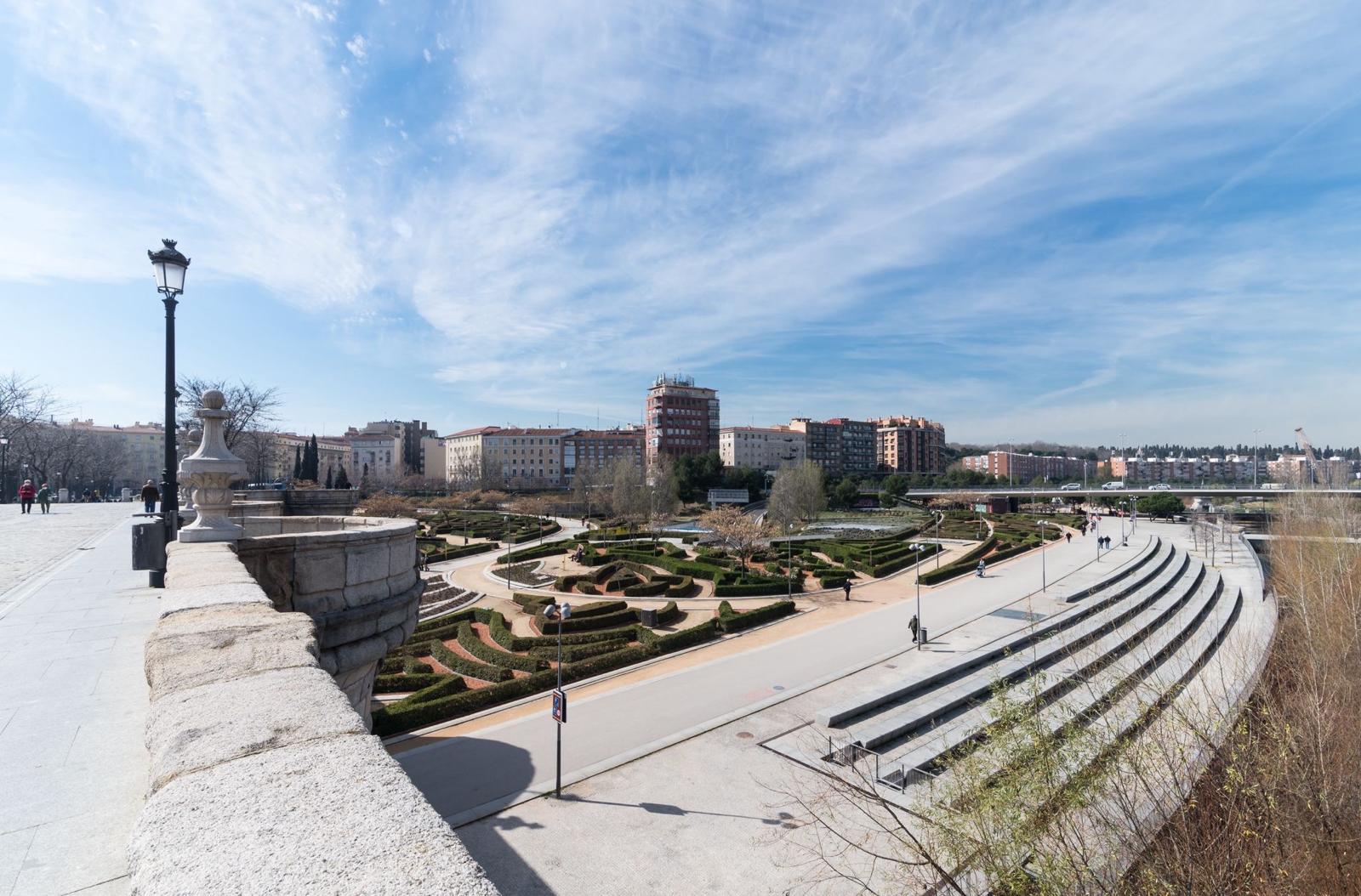 Piso en Venta - Moscardó (Usera) - 28