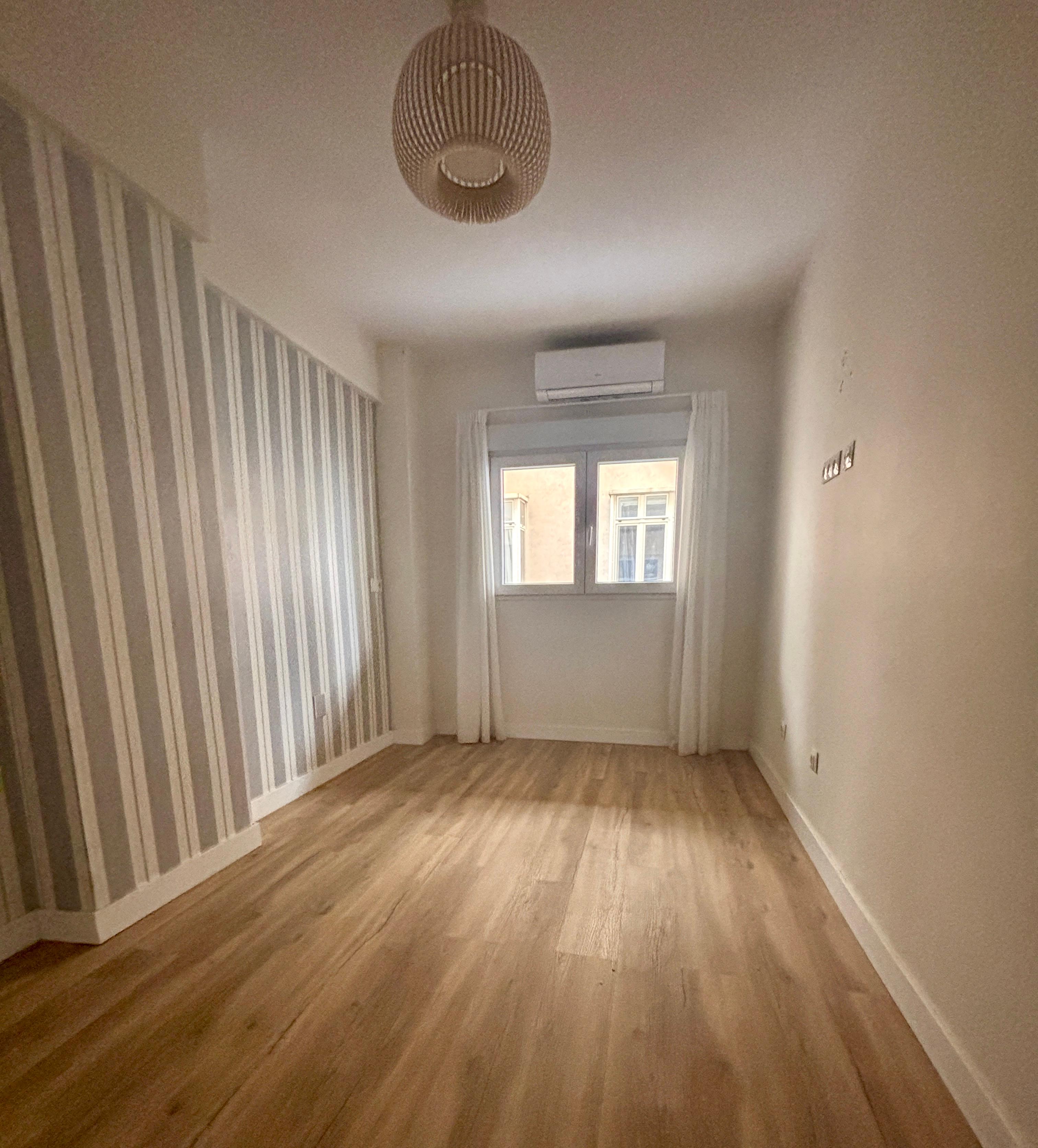 Local en Venta en Plaza de la Merced - 70