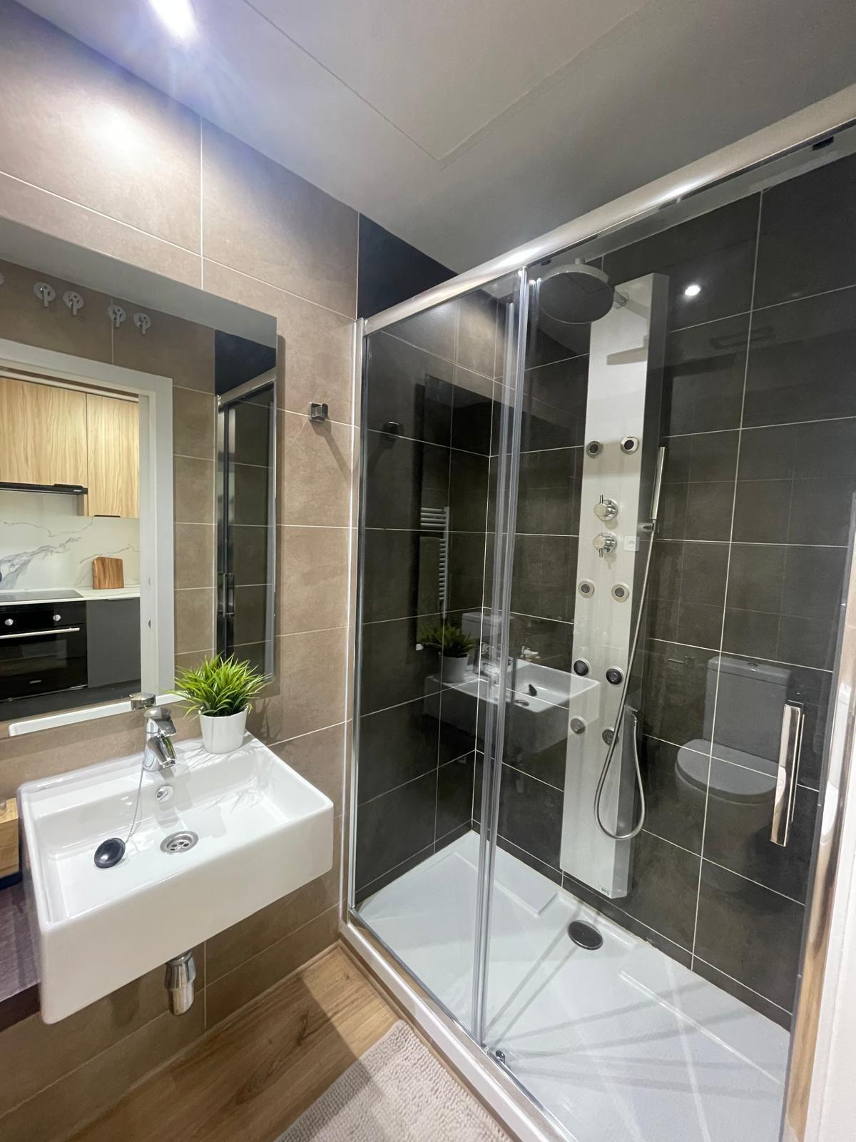 Piso en Venta - C. de Dulce Chacón, Madrid - 21