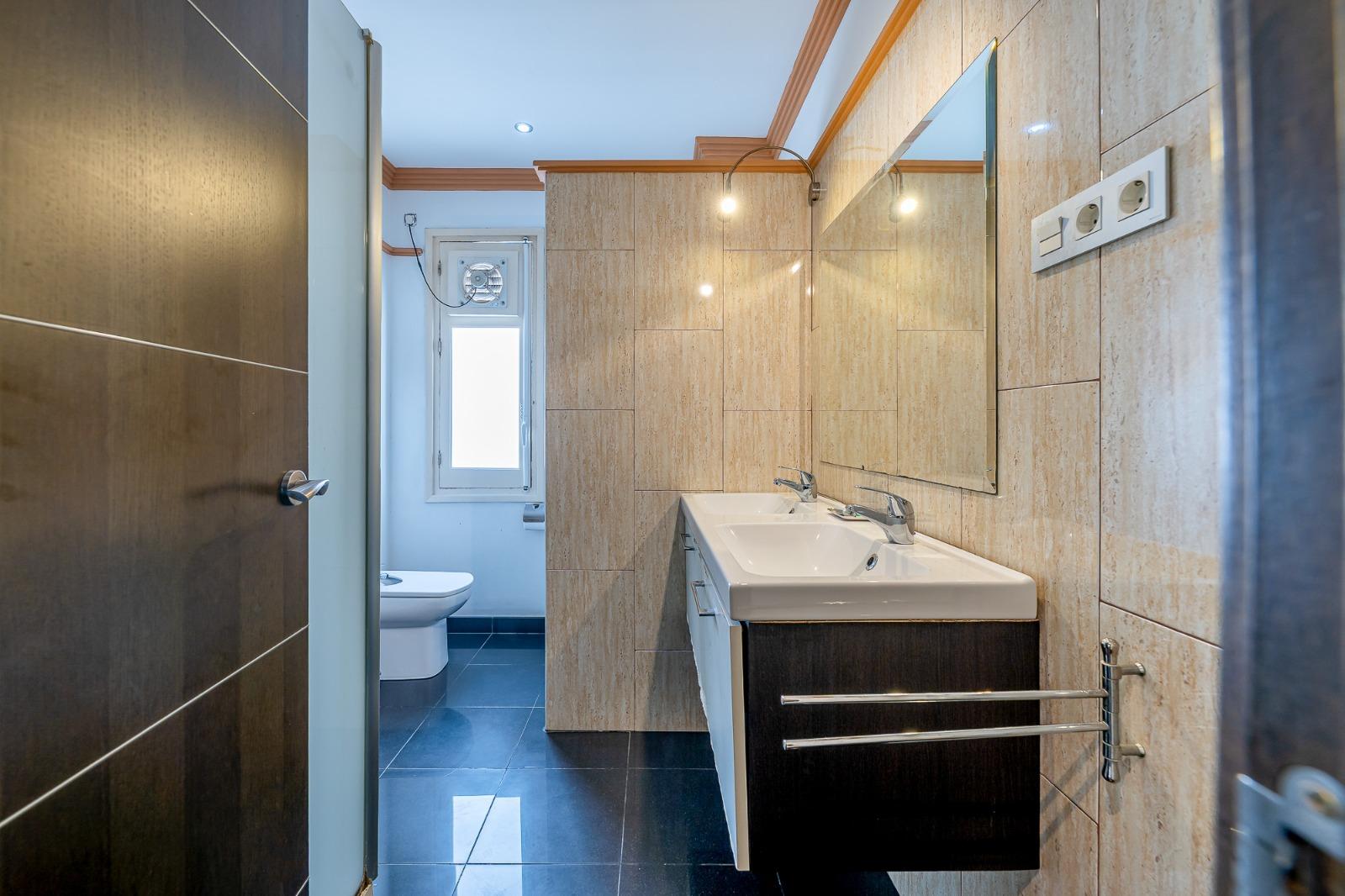 Fabuloso piso en primera línea de playa de la Malagueta  - 11