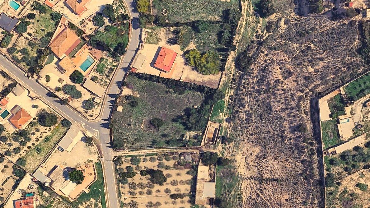 Terreno en Venta - Carrer del Làrix, Alicante - 2