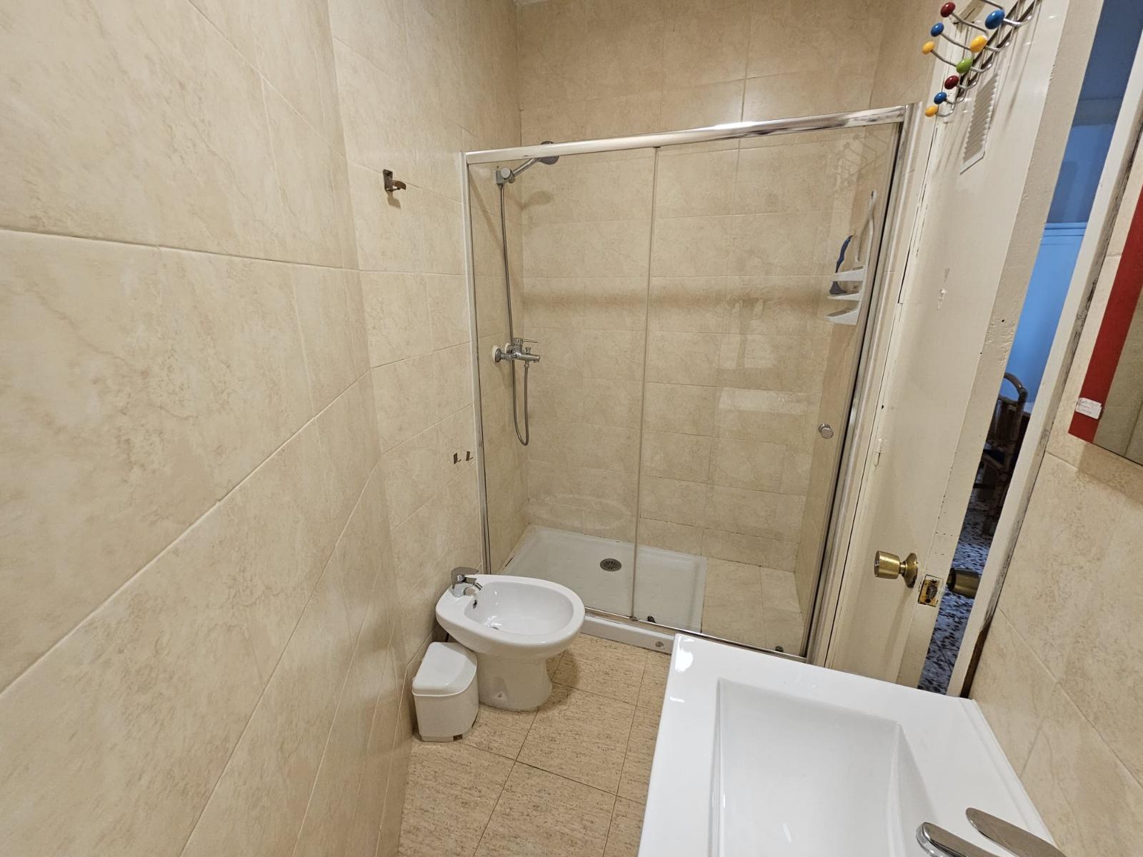 Piso en Alquiler - Capuchinos (Centro) - 29