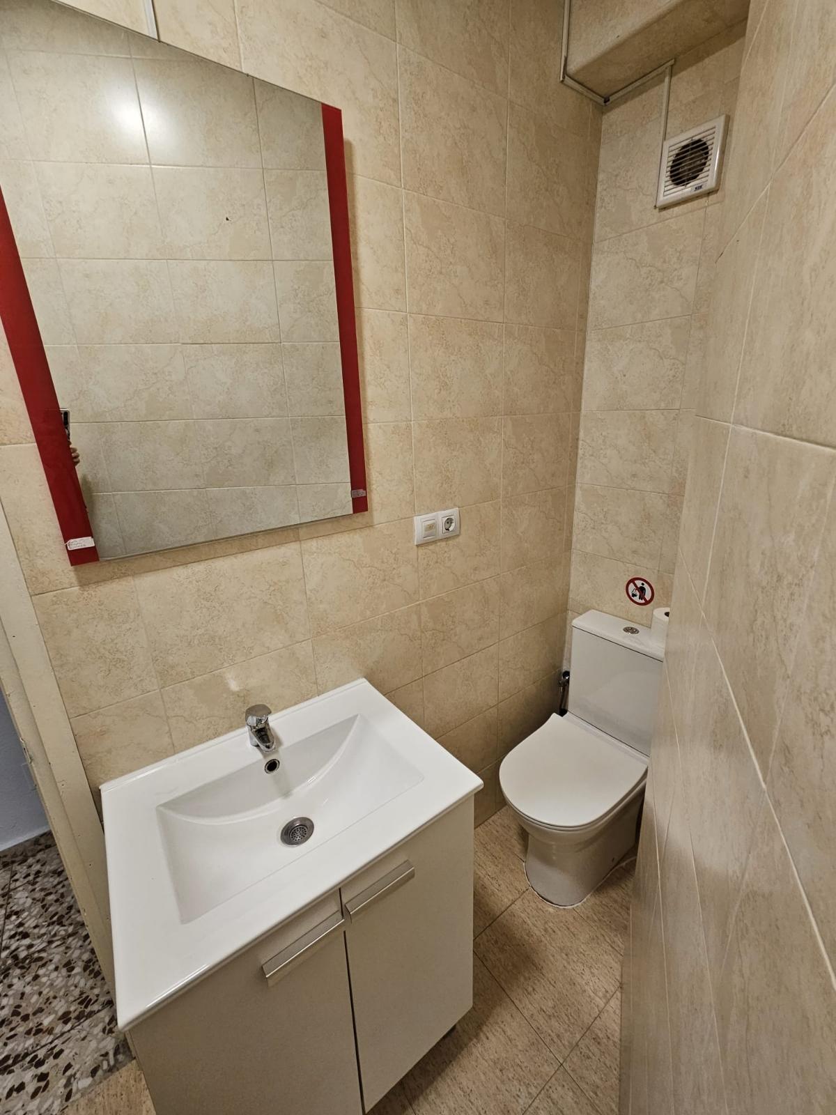 Piso en Alquiler - Capuchinos (Centro) - 31