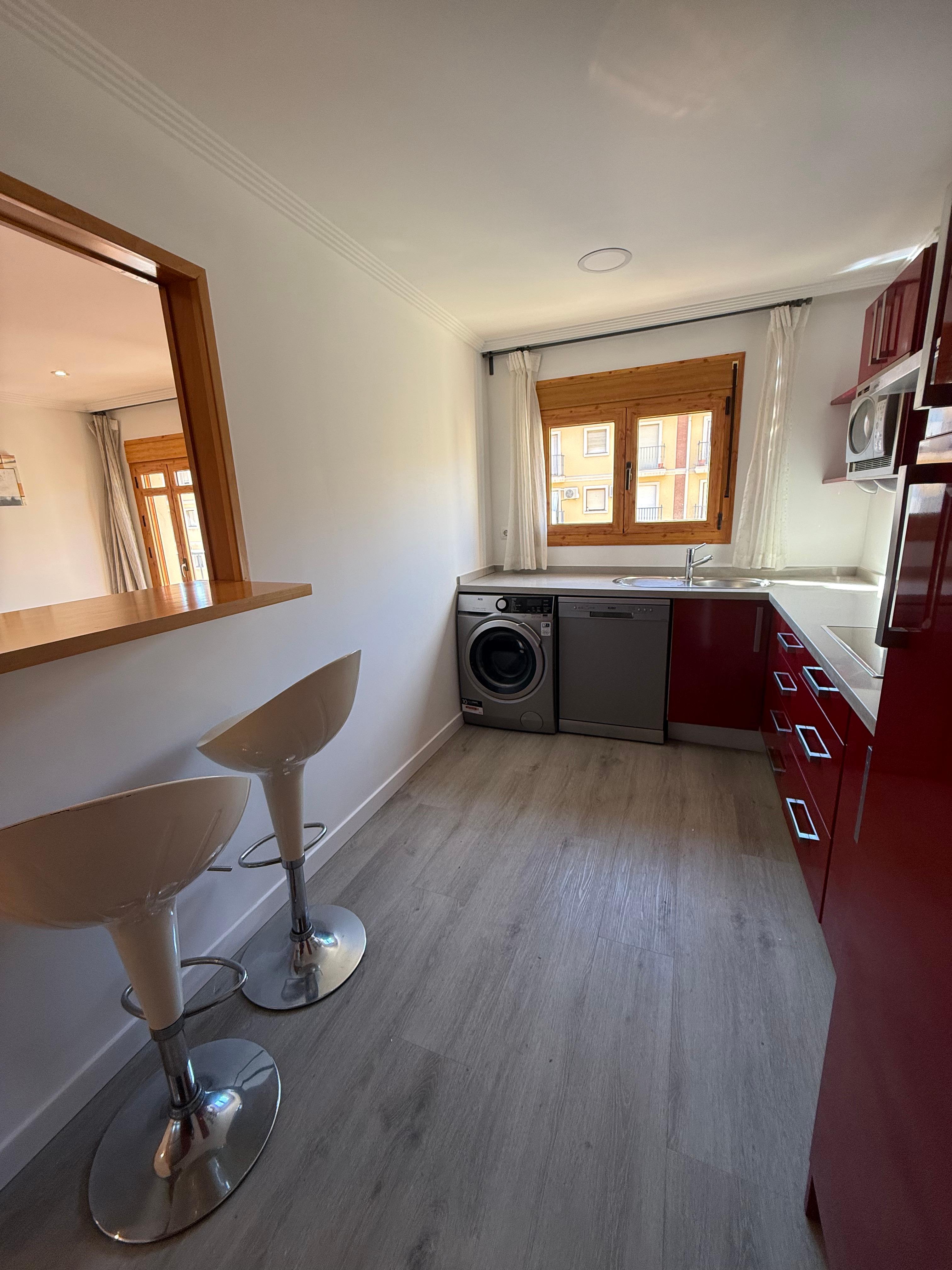 Piso en Alquiler en Pl. Sta. María - 9