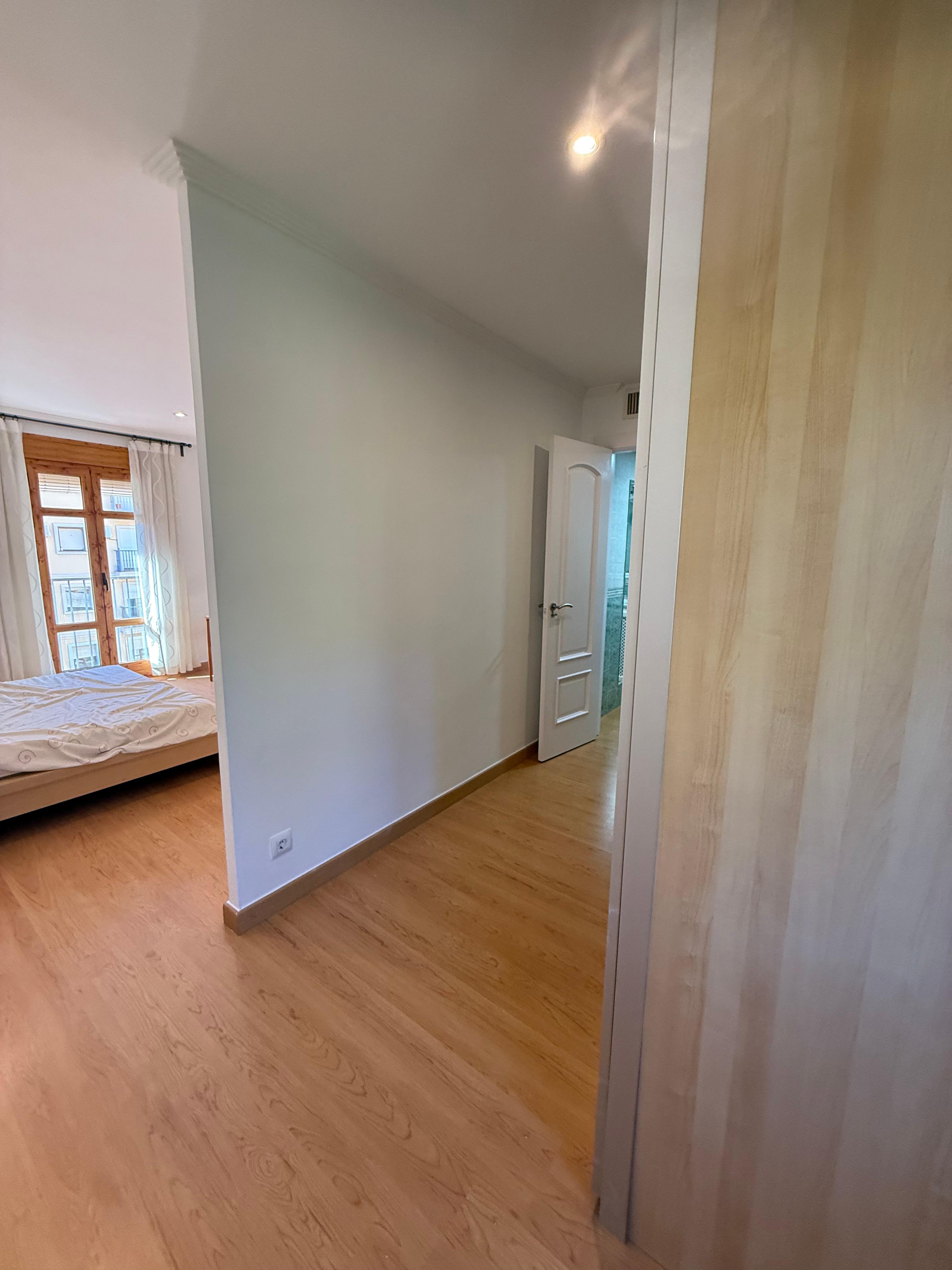 Piso en Alquiler en Pl. Sta. María - 17