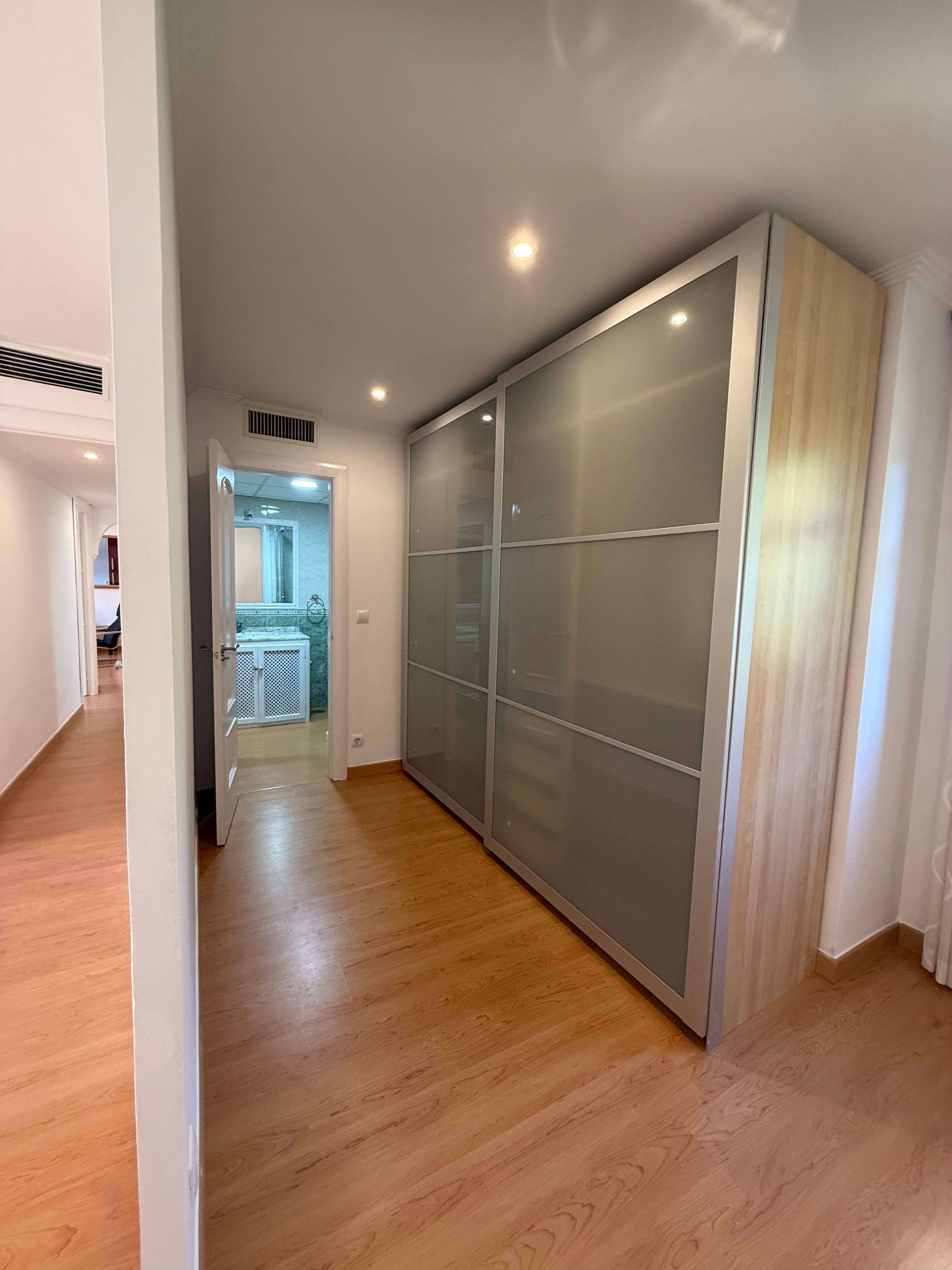 Piso en Alquiler en Pl. Sta. María - 15