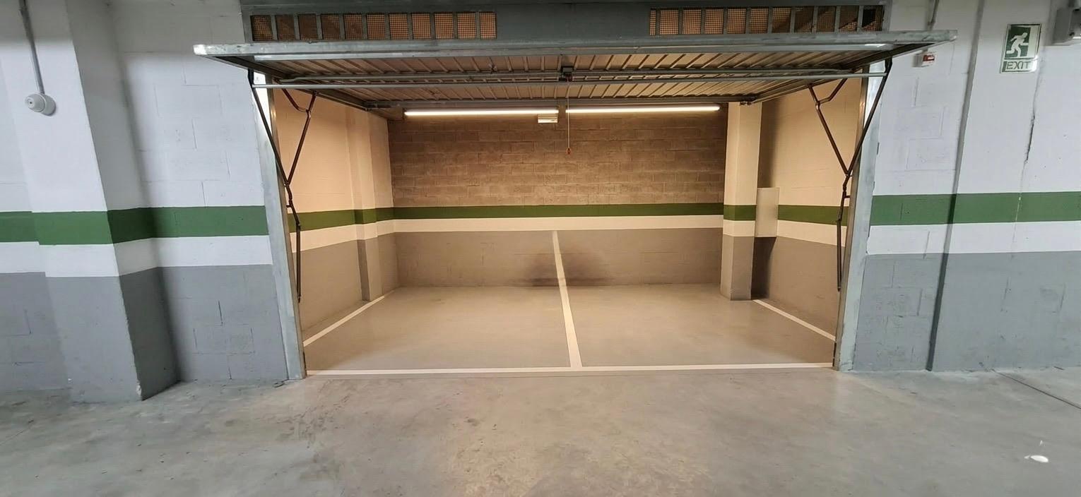 Garaje en Venta en Av. Retamar, Benalmádena - 1