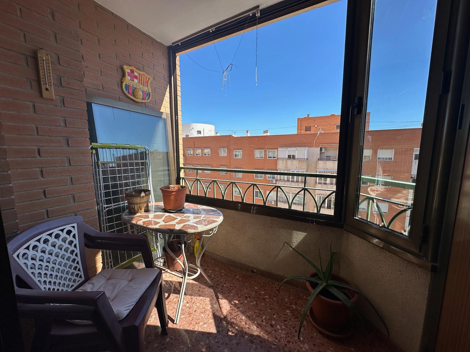 Piso en Venta en Av. Ancha de Castelar - 1