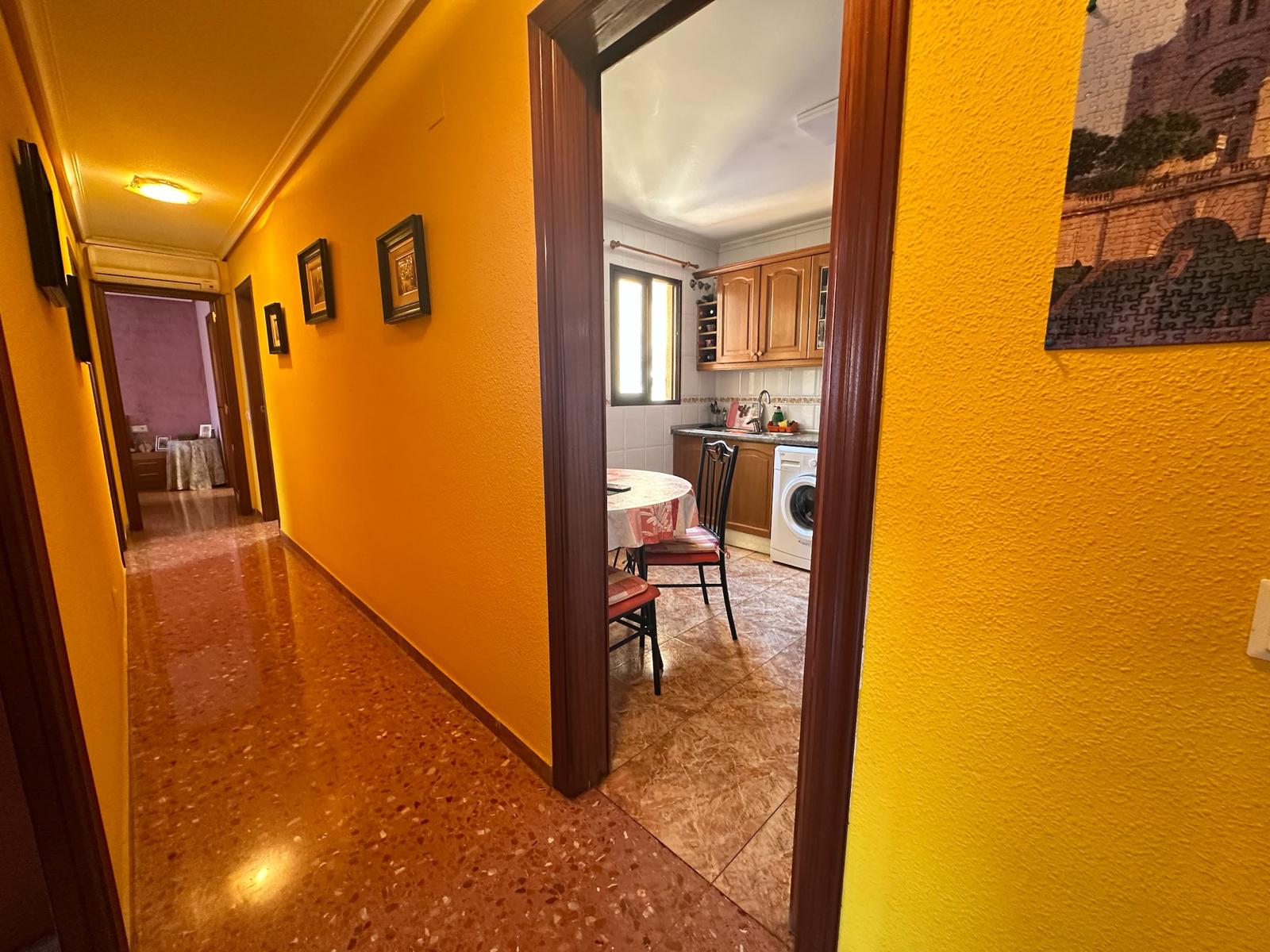 Piso en Venta en Av. Ancha de Castelar - 23