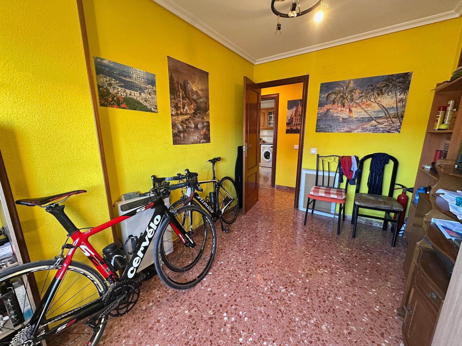 Piso en Venta en Av. Ancha de Castelar - 22