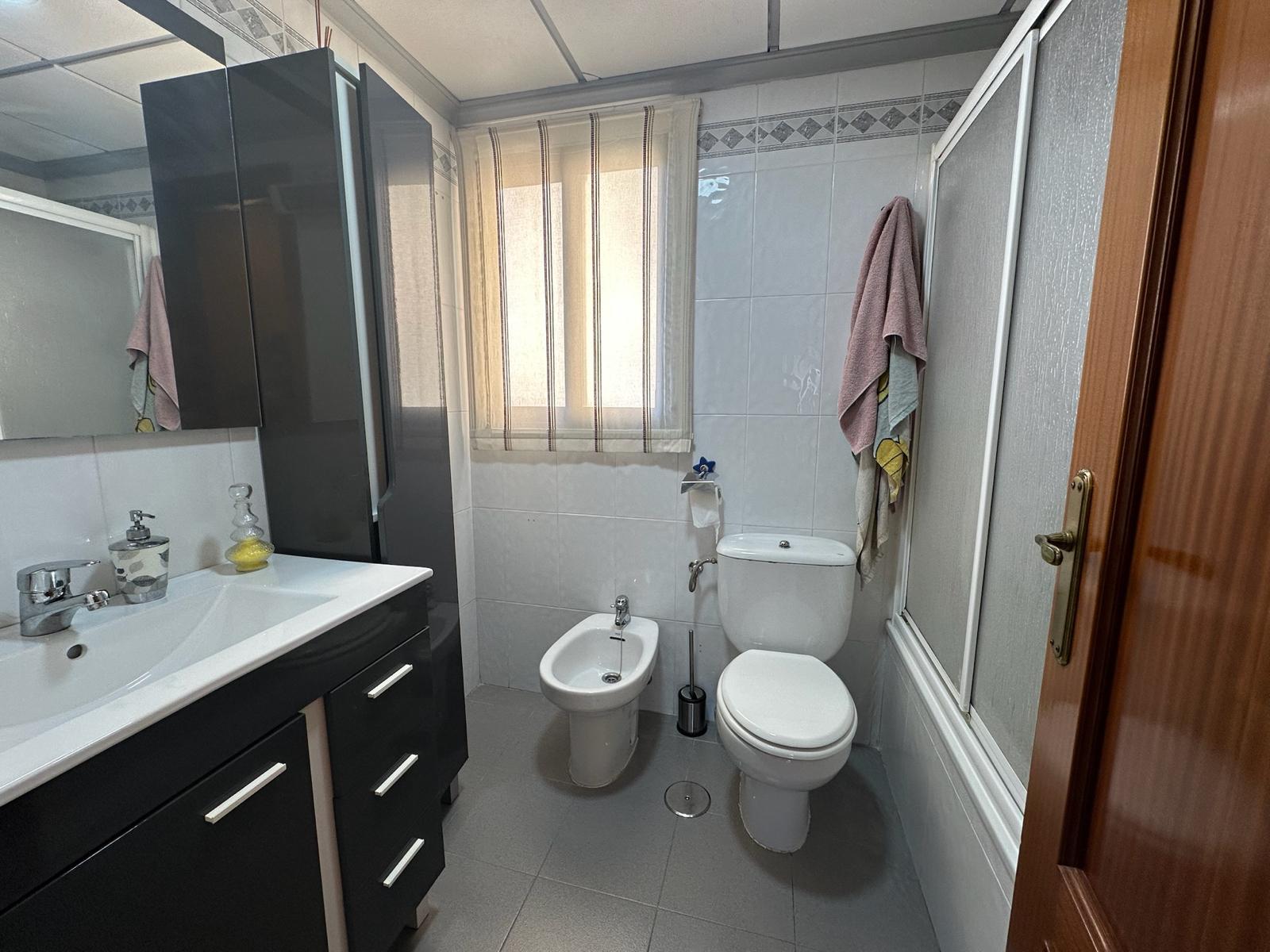 Piso en Venta en Av. Ancha de Castelar - 24