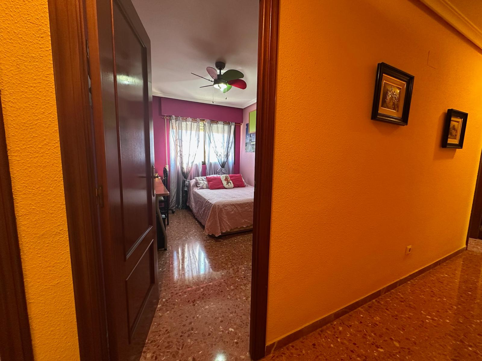 Piso en Venta en Av. Ancha de Castelar - 11