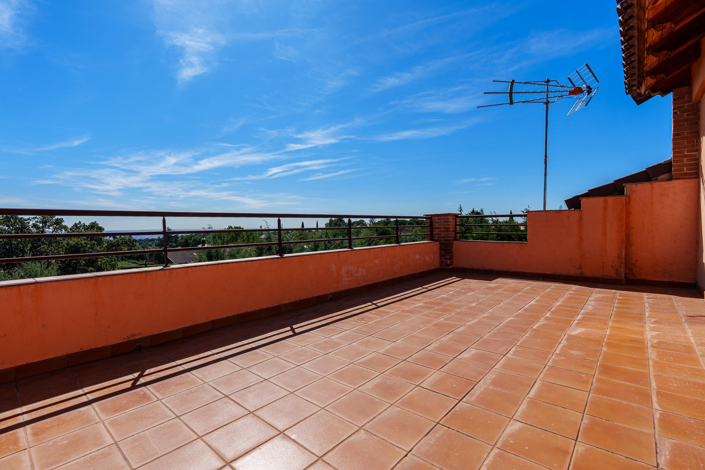 Casa en Venta - Valdemorillo - 39