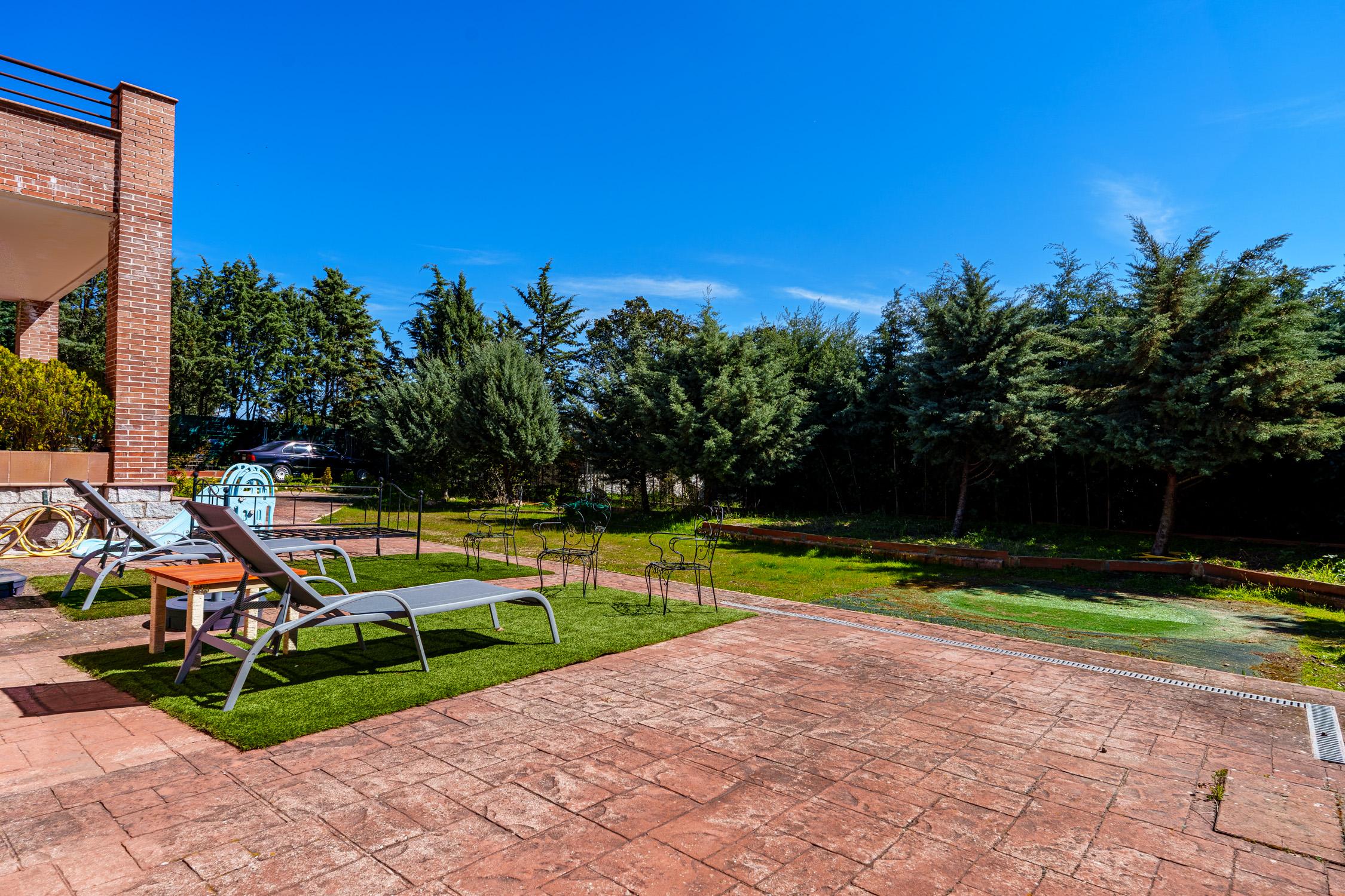 Casa en Venta - Valdemorillo - 48