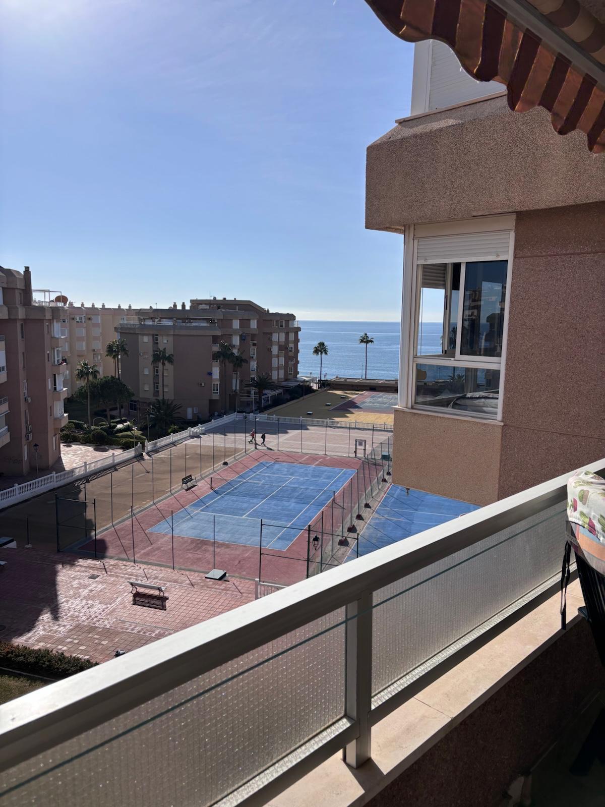 Piso en Venta en Urb. Costa del Oro - 10