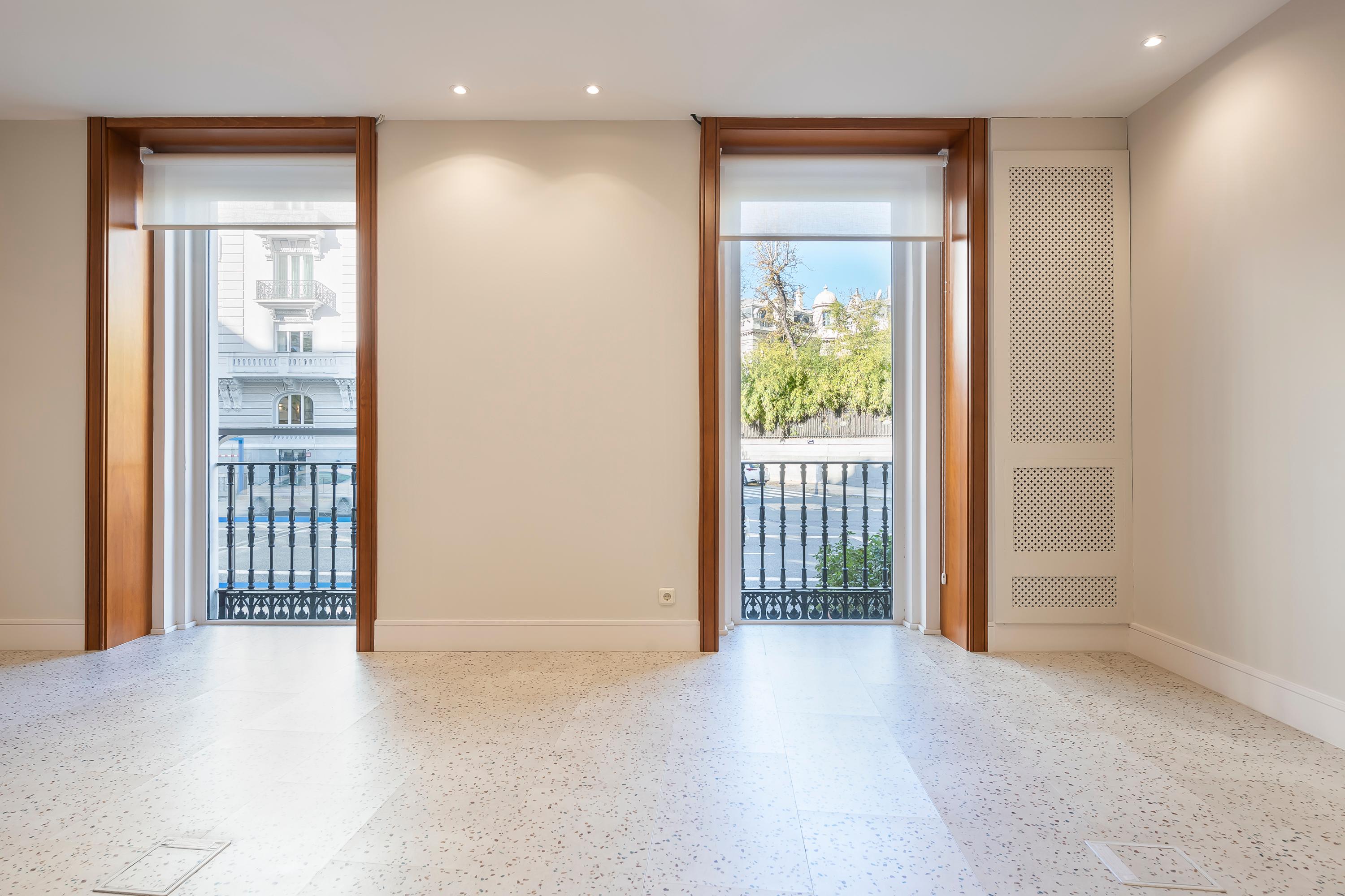 Oficina en Alquiler en C. de Almagro - 14