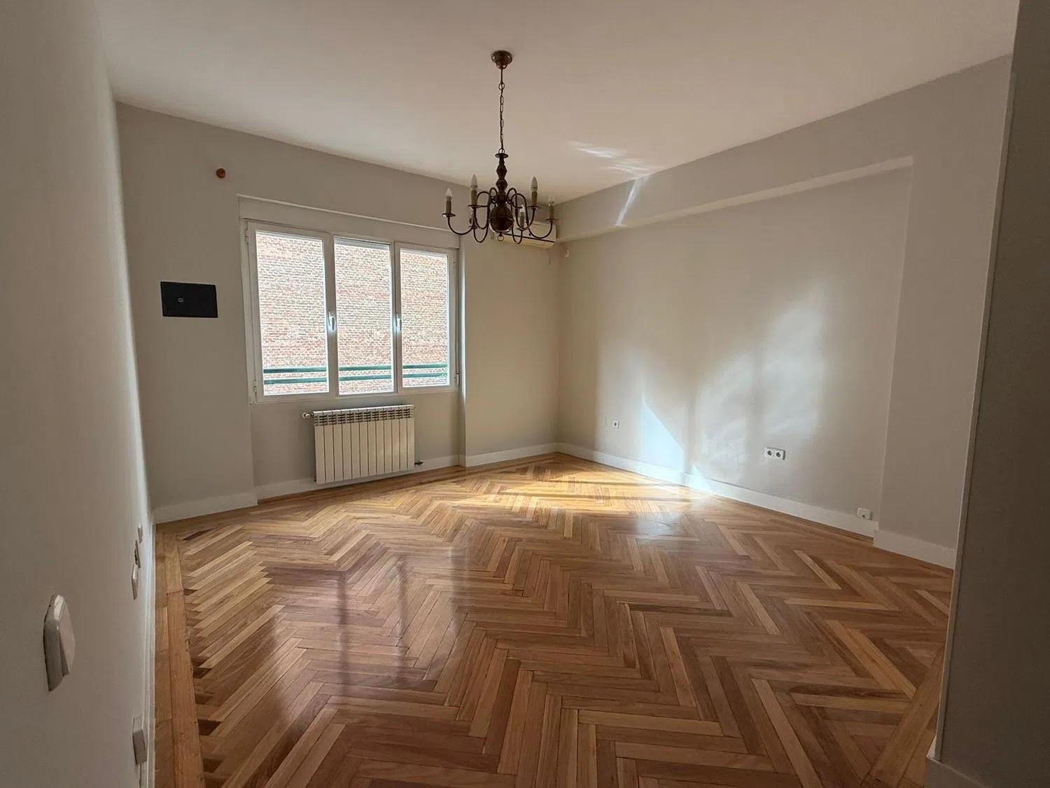 Piso en Venta en Calle de Lagasca - 1