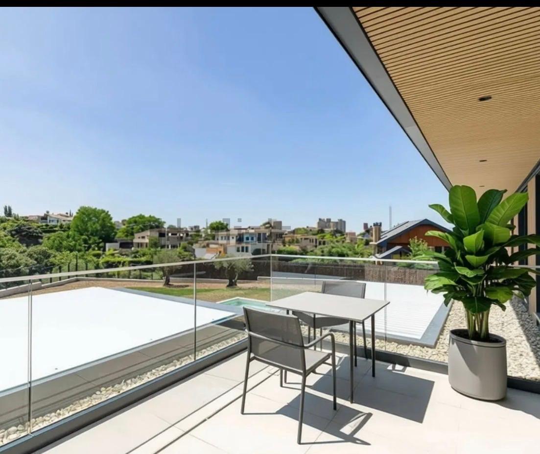 Casa en Venta en Av. Lazarejo - 8