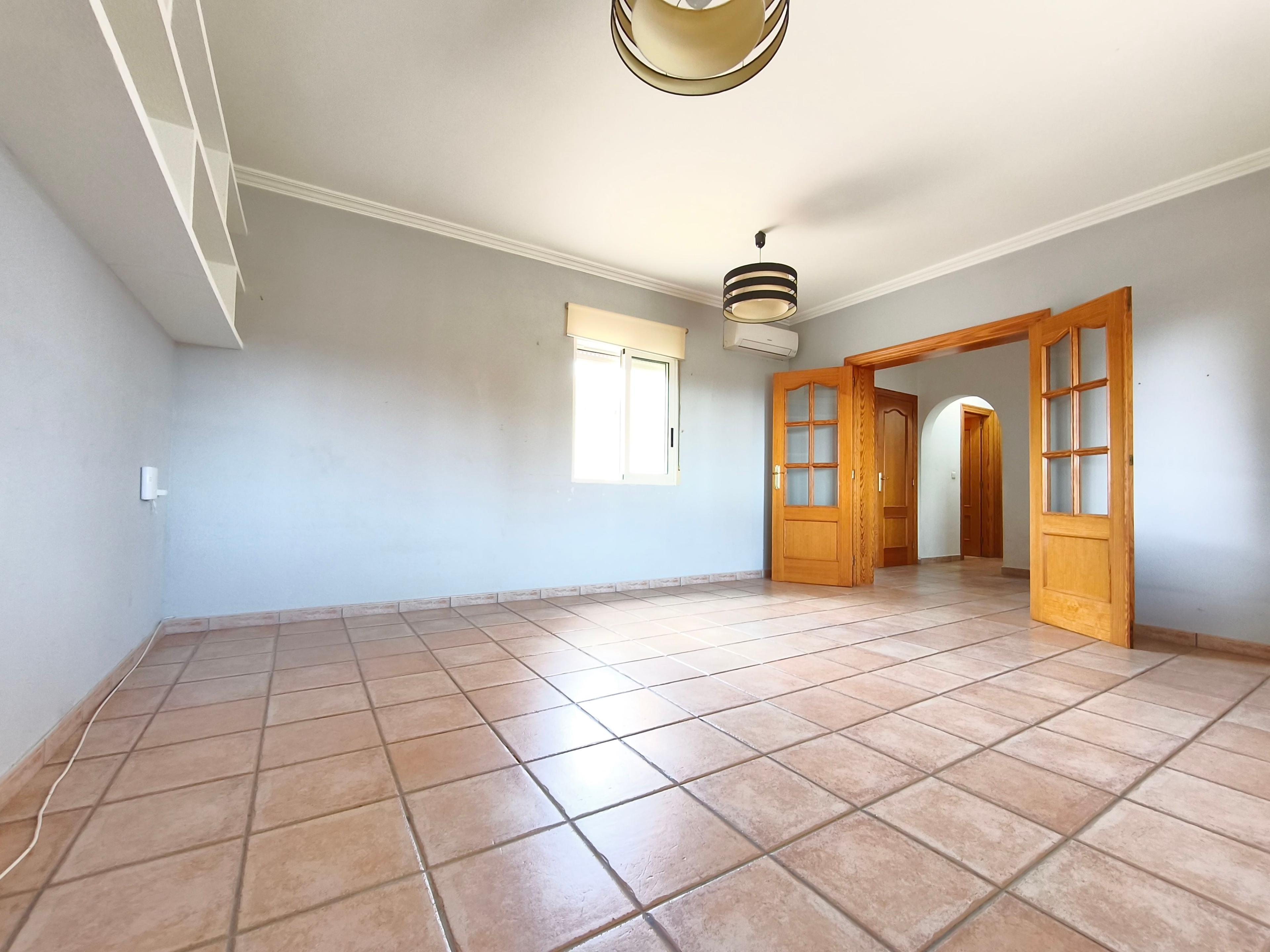 Villa en Venta en Calle Llevant - 10