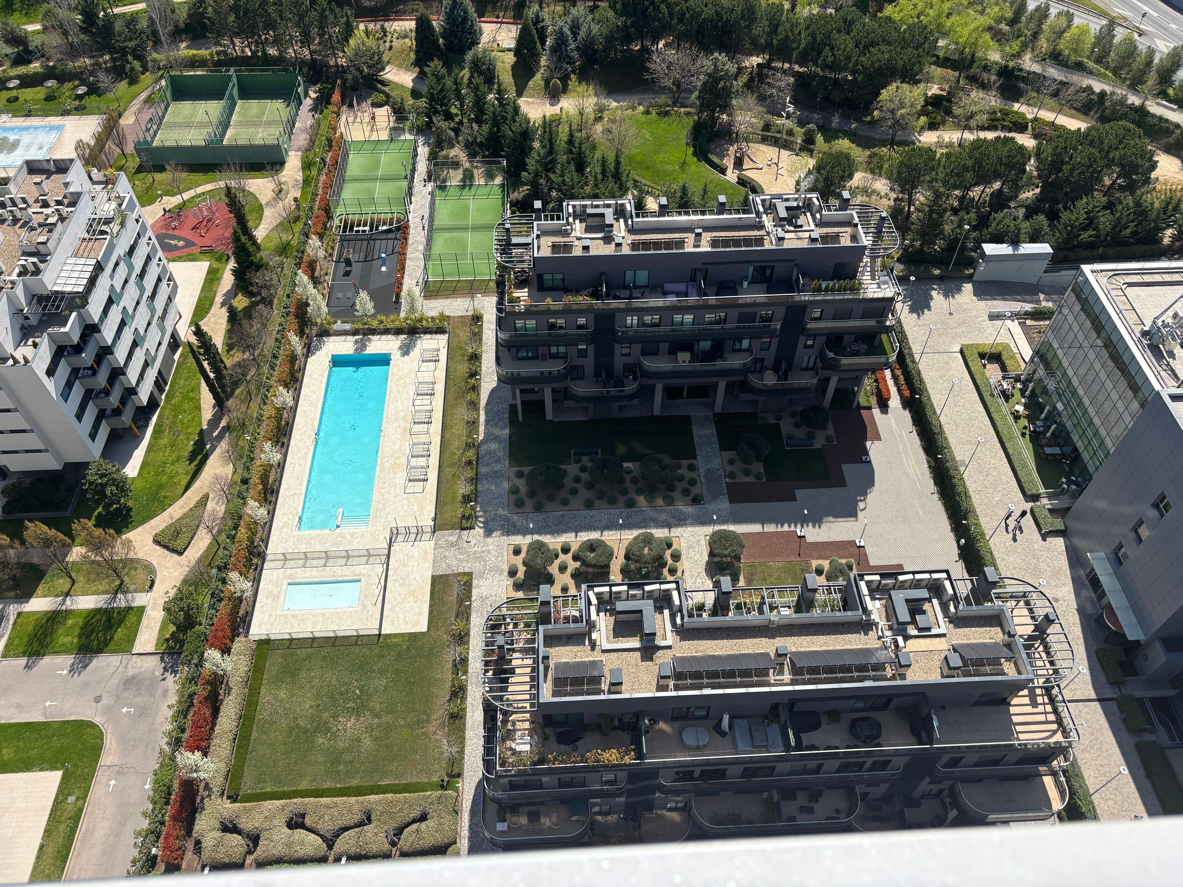 Piso en Venta - C. de Dulce Chacón - 33