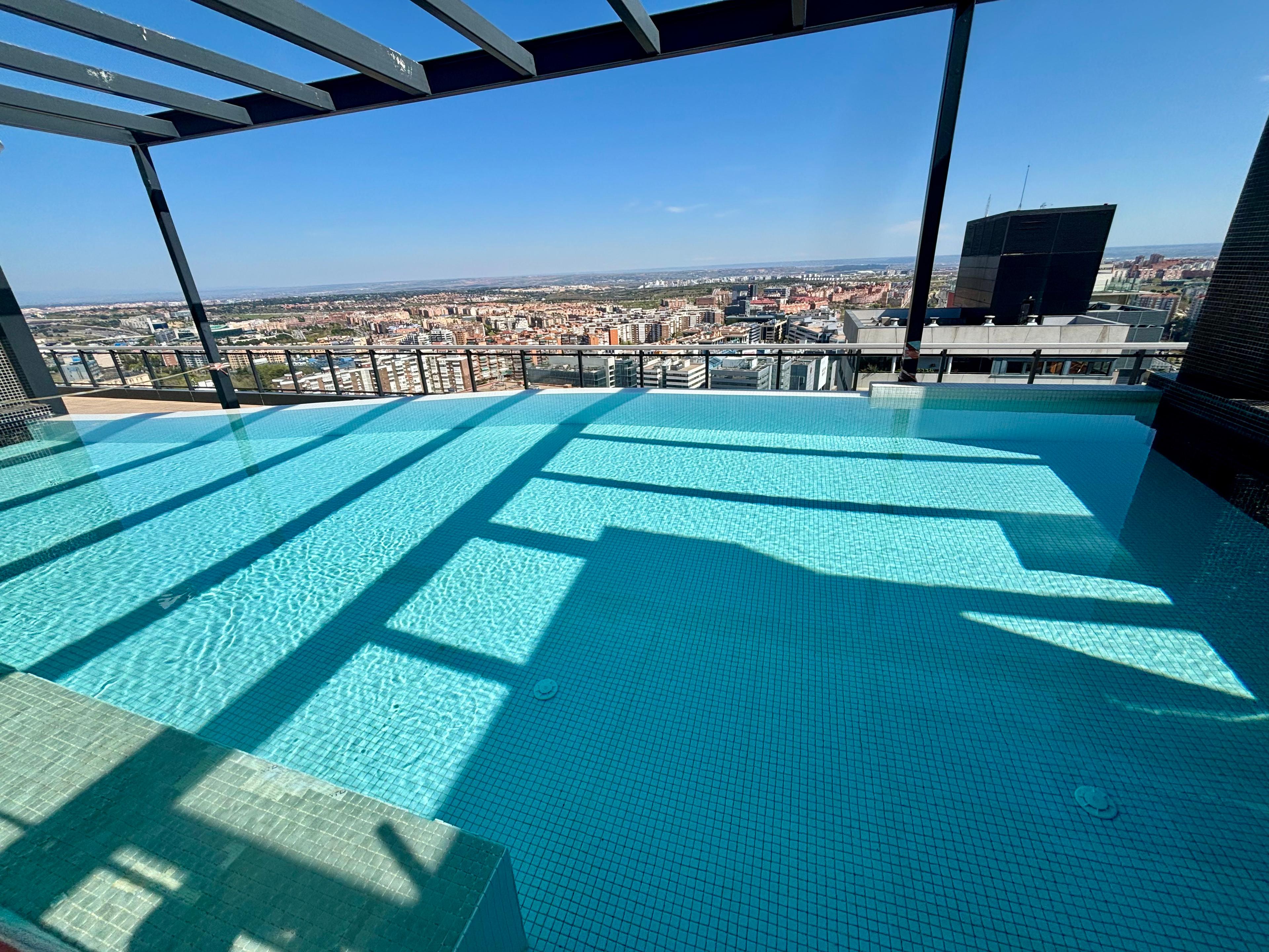 Piso en Venta - C. de Dulce Chacón - 2