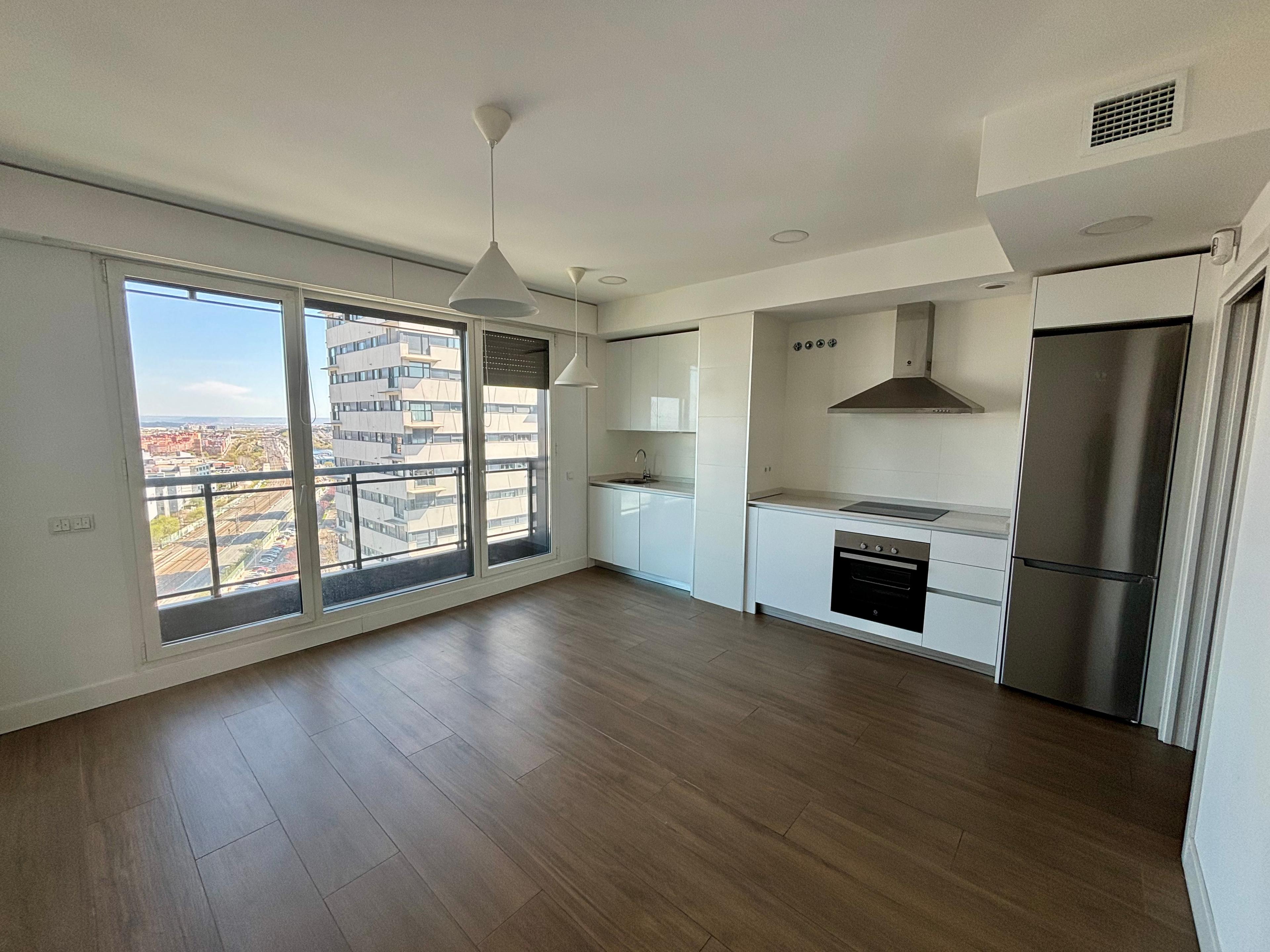 Piso en Venta - C. de Dulce Chacón - 6