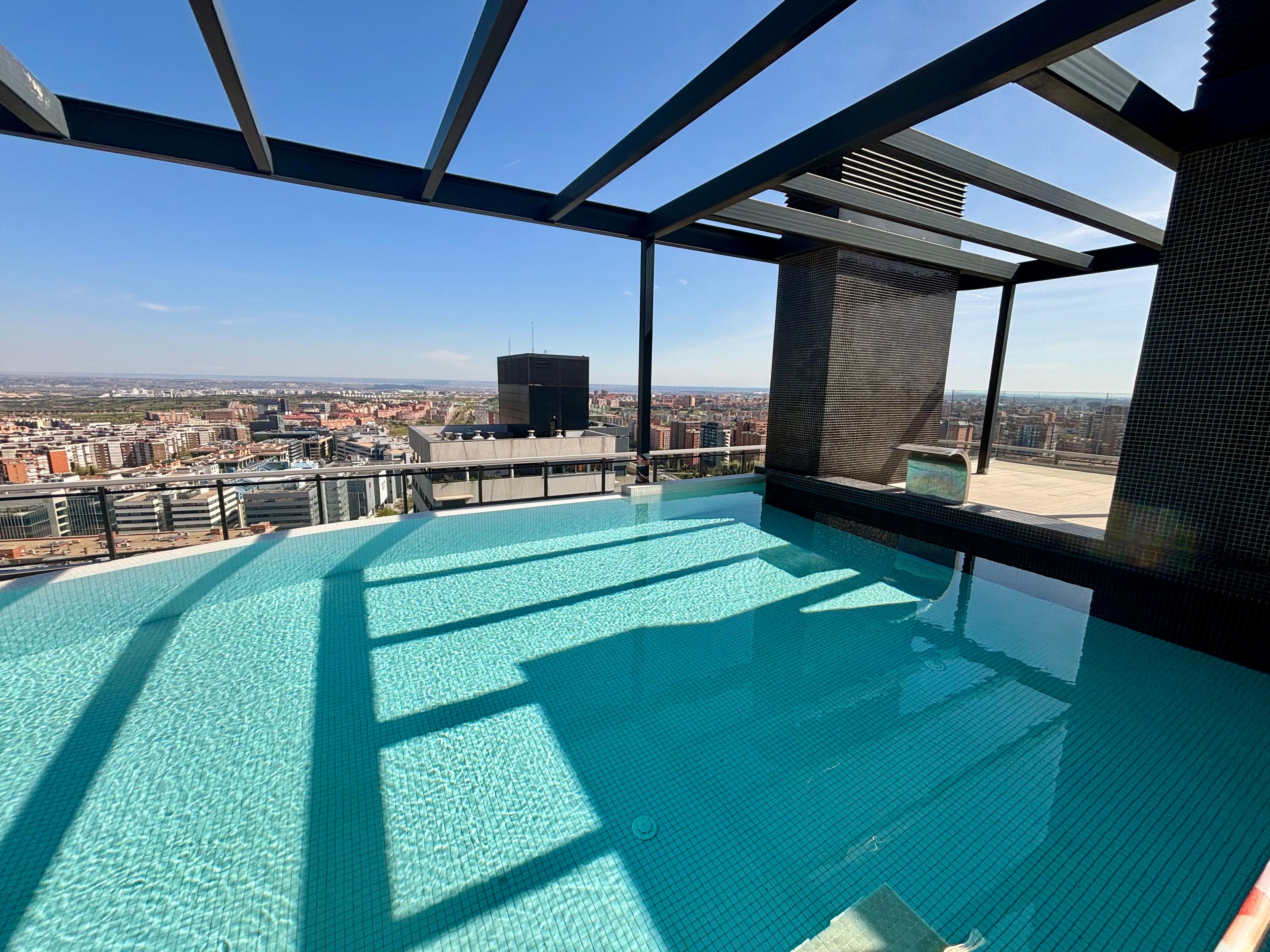 Piso en Venta - C. de Dulce Chacón - 1