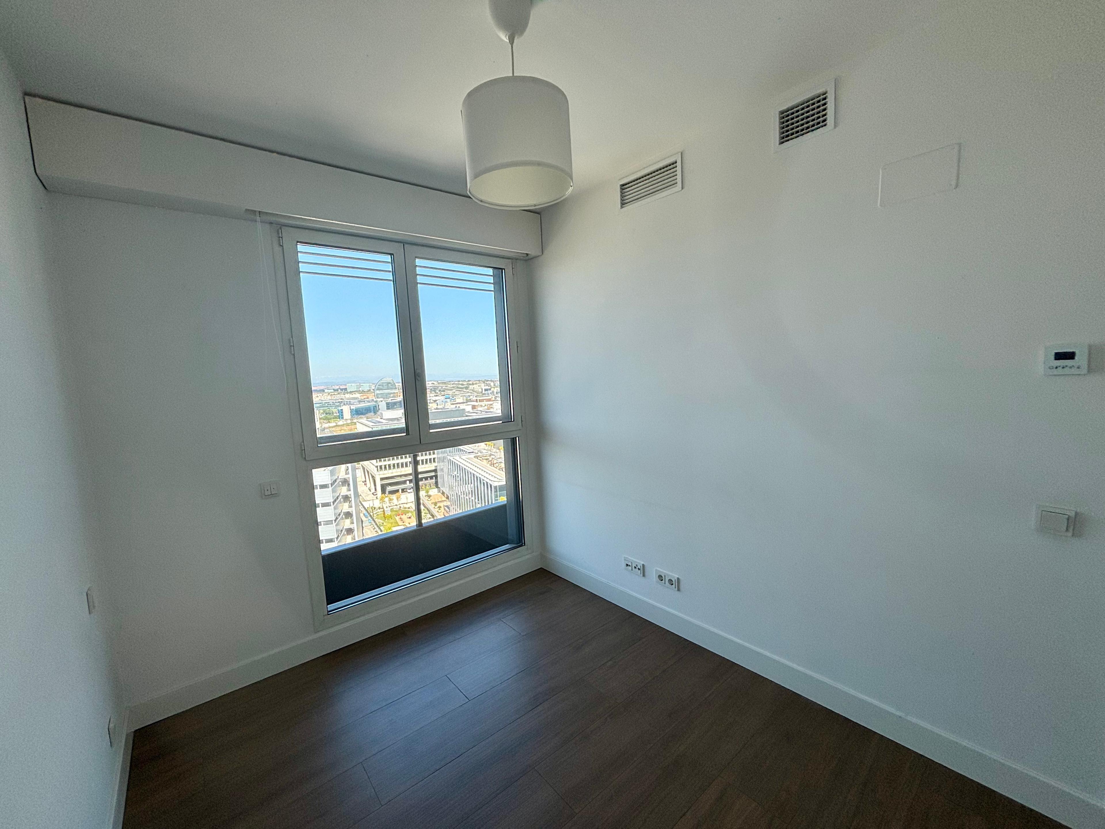 Piso en Venta - C. de Dulce Chacón - 20