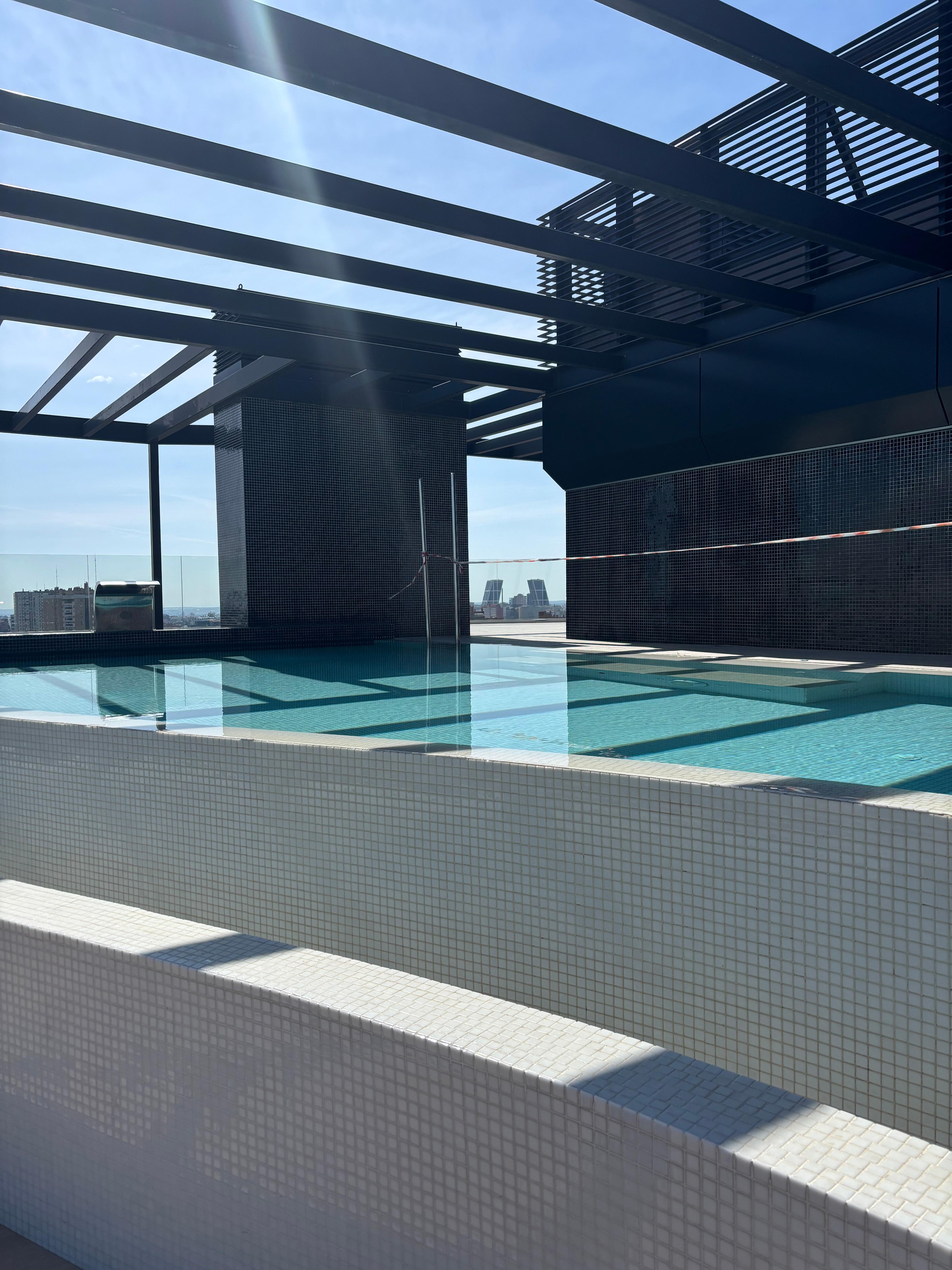 Piso en Venta - C. de Dulce Chacón - 24