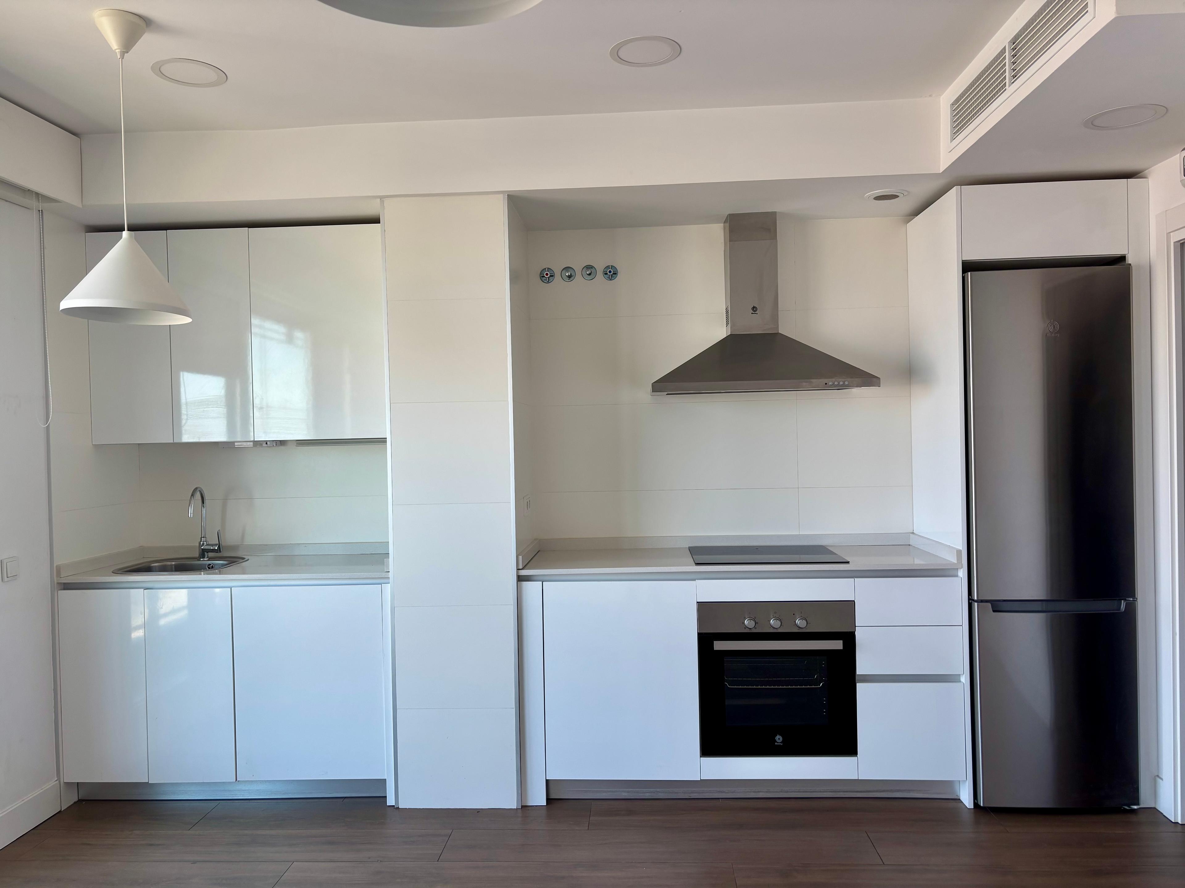 Piso en Venta - C. de Dulce Chacón - 4