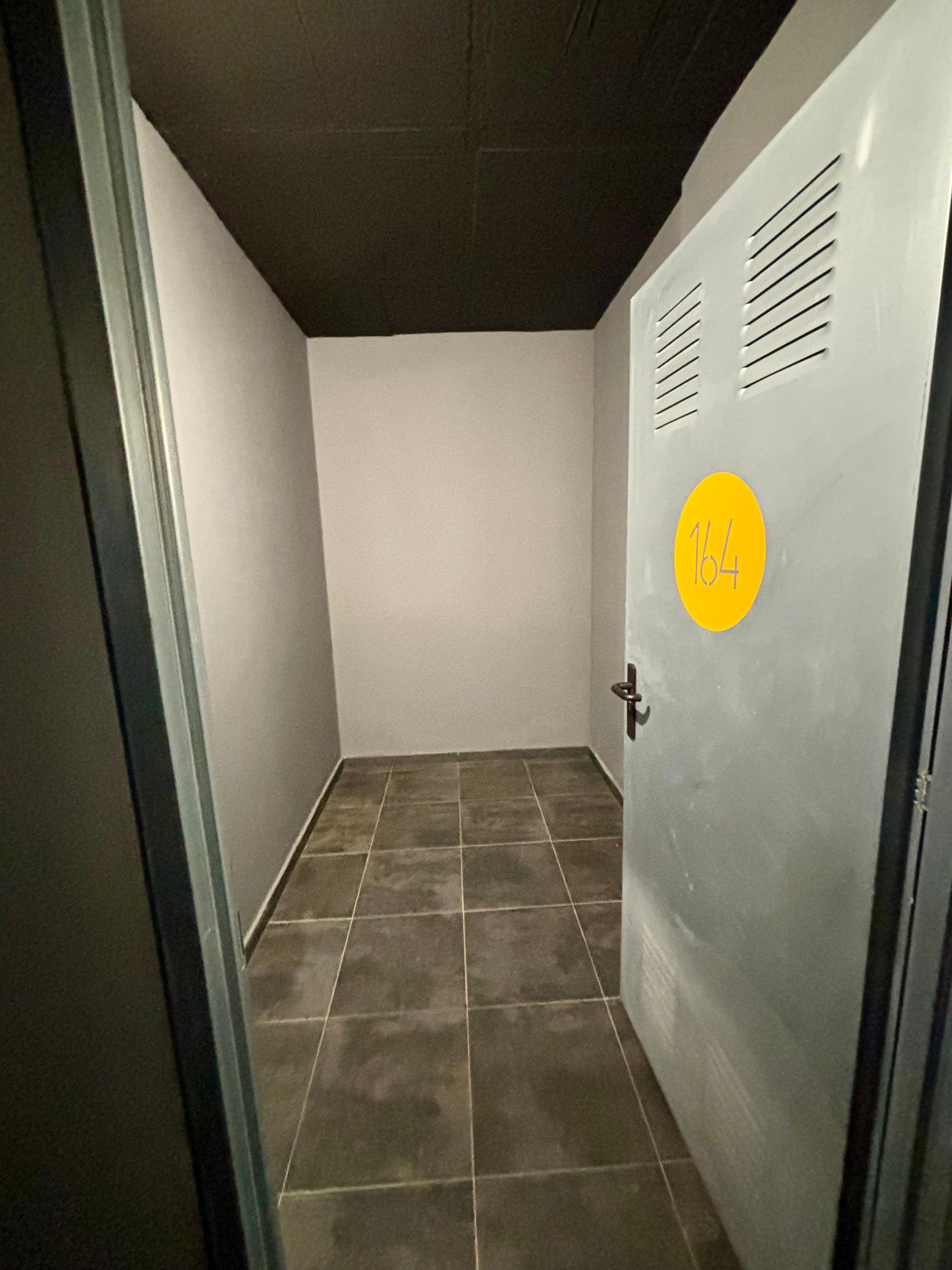 Piso en Venta - C. de Dulce Chacón - 19