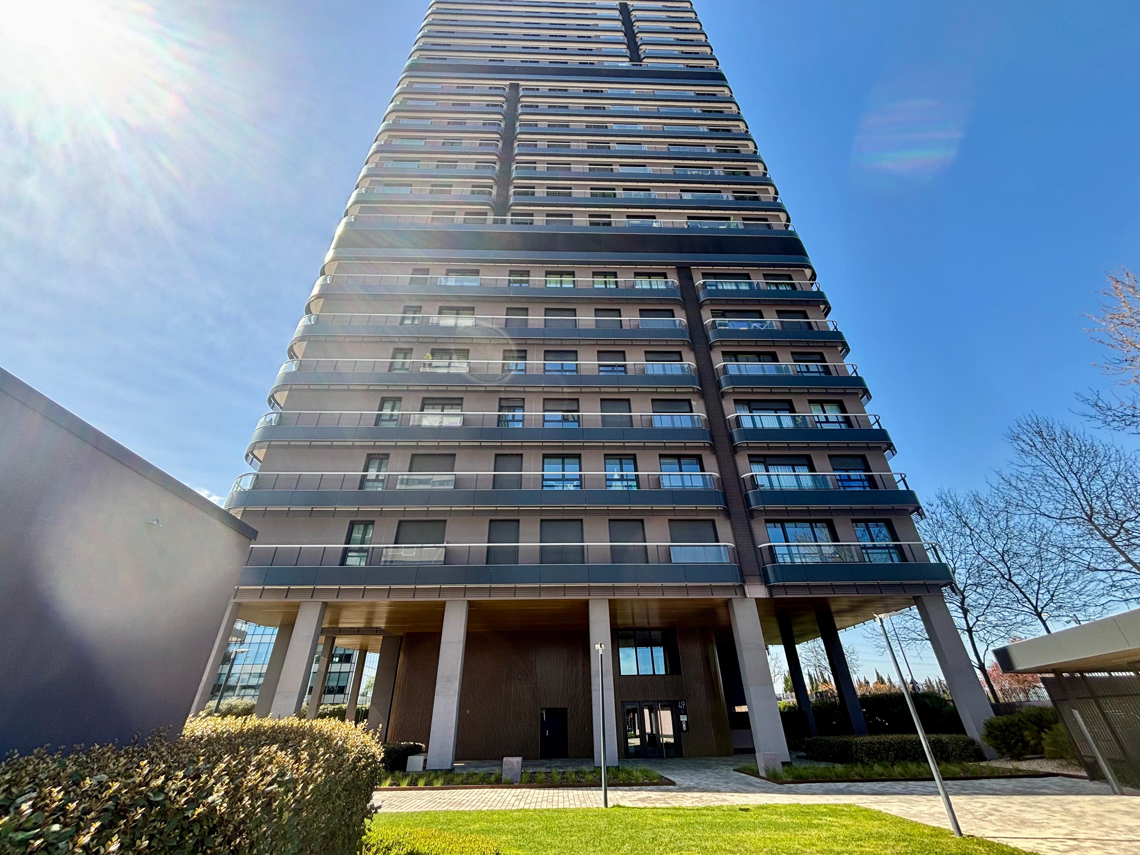 Piso en Venta - C. de Dulce Chacón - 30