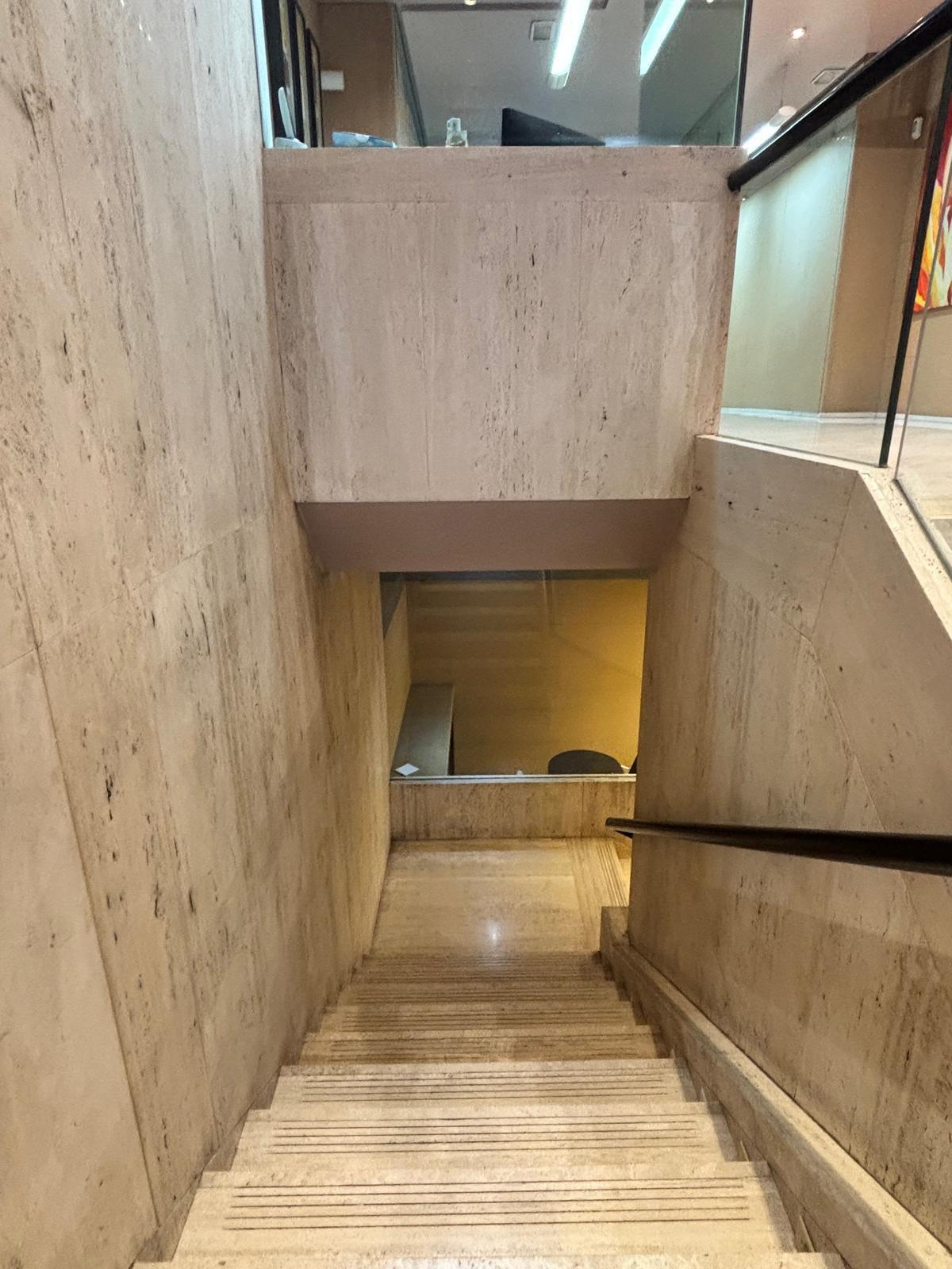 Local en Venta - C. de Rafael Calvo, Castellana - 31