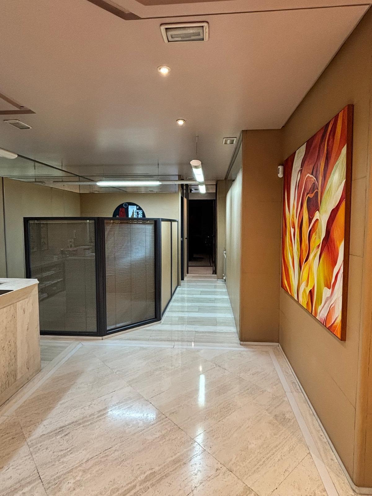 Local en Venta - C. de Rafael Calvo, Castellana - 17