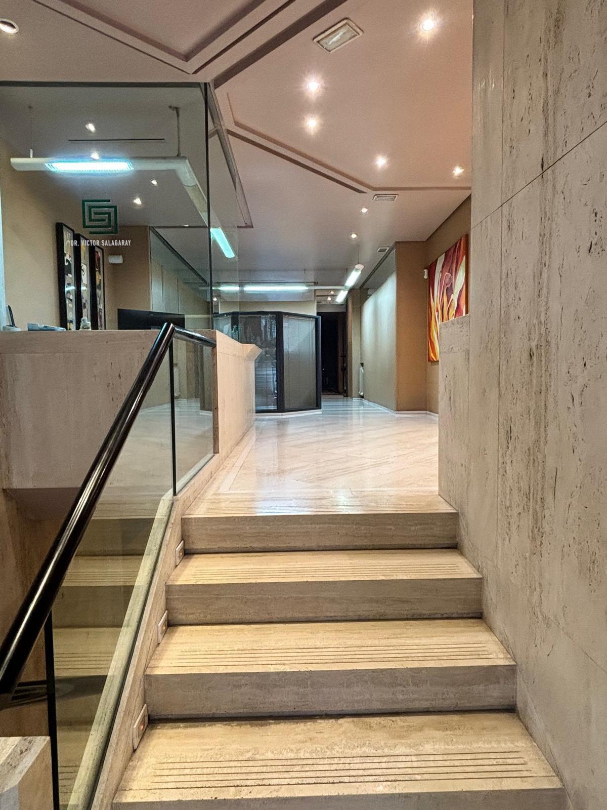 Local en Venta - C. de Rafael Calvo, Castellana - 26