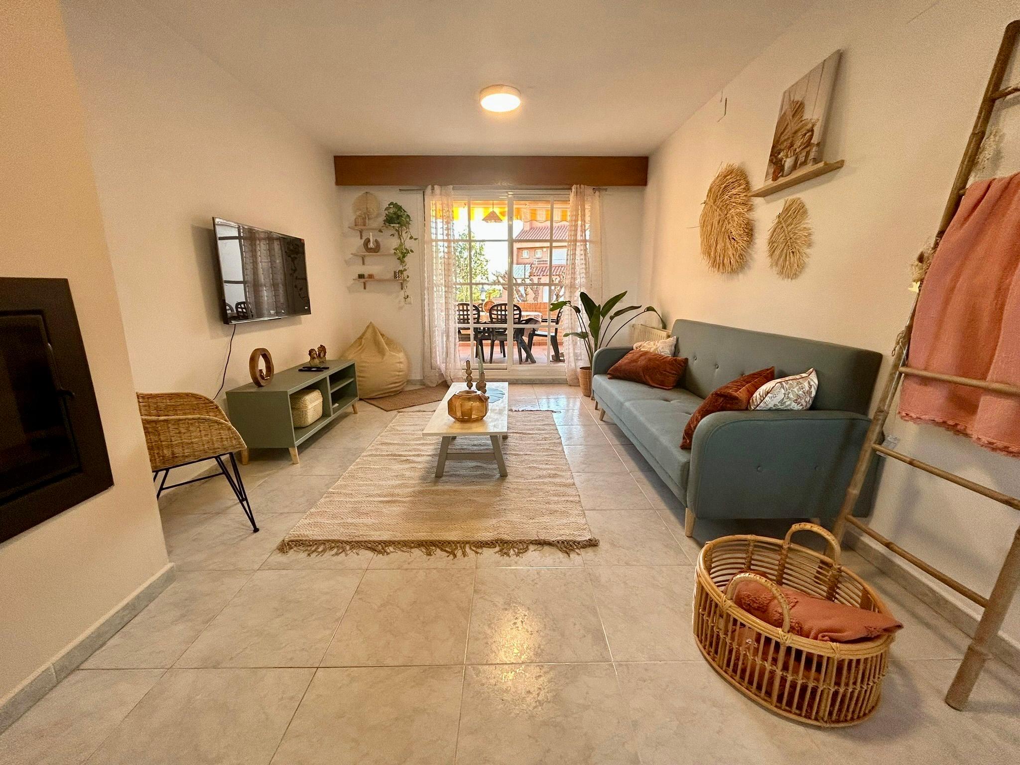 Semi-Detached Townhouse en Venta en C. Soto Camarena Sector C - 1