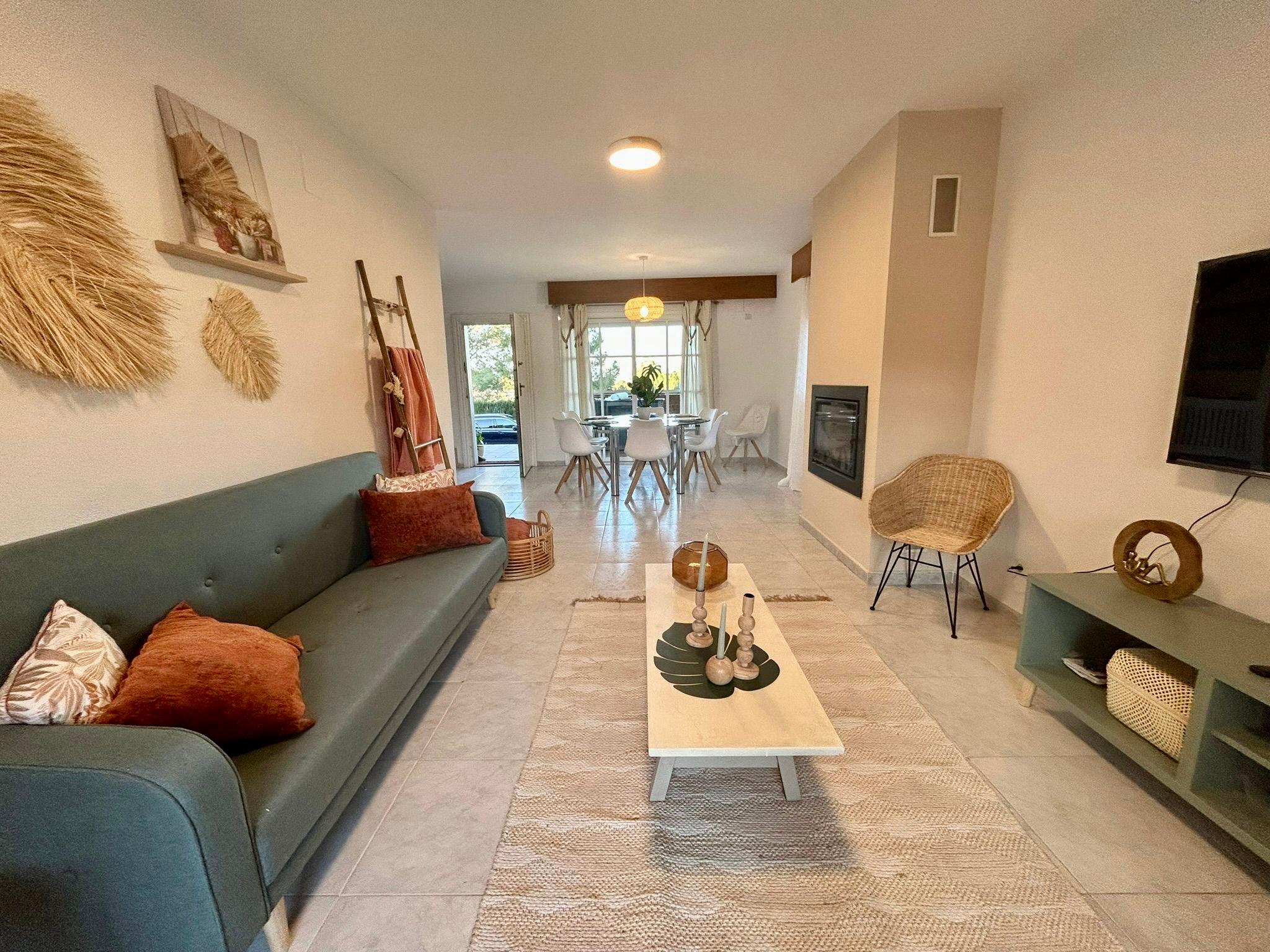 Semi-Detached Townhouse en Venta en C. Soto Camarena Sector C - 4