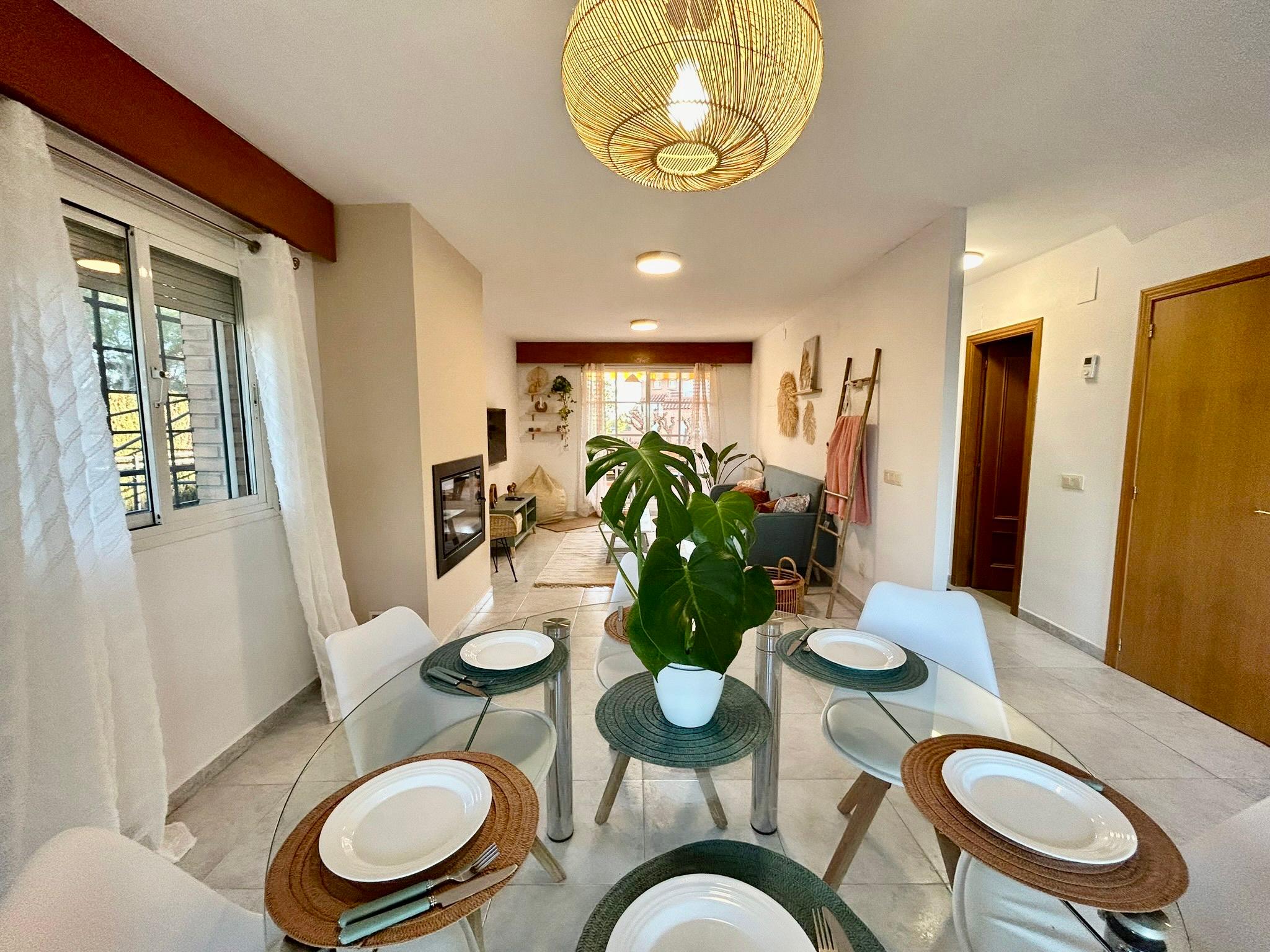 Semi-Detached Townhouse en Venta en C. Soto Camarena Sector C - 3