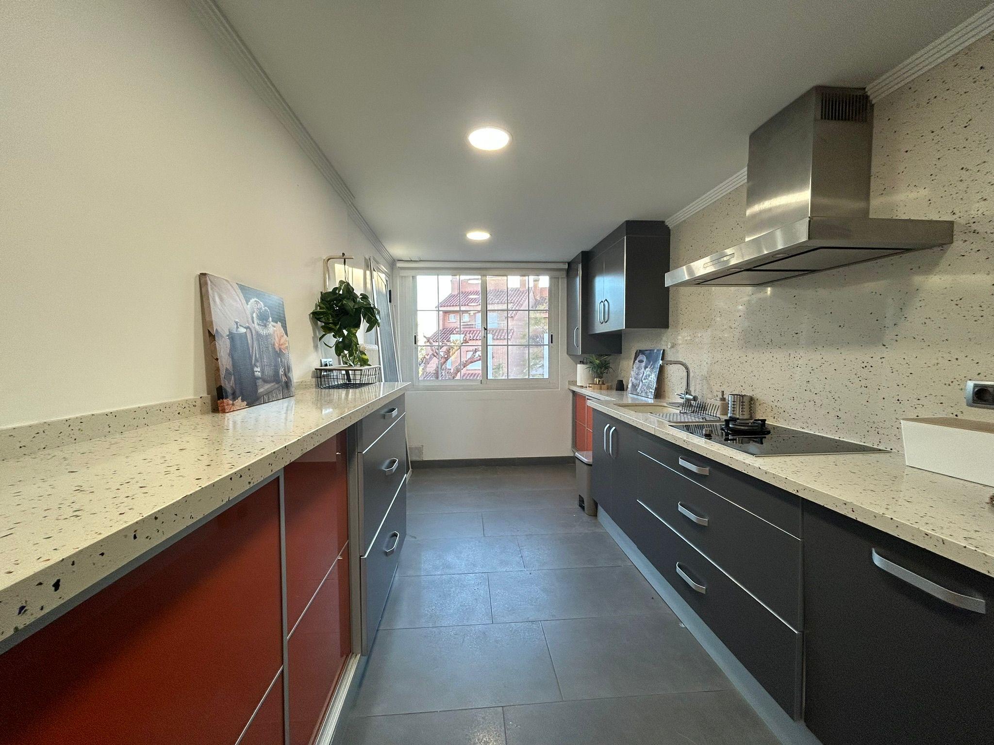 Semi-Detached Townhouse en Venta en C. Soto Camarena Sector C - 5