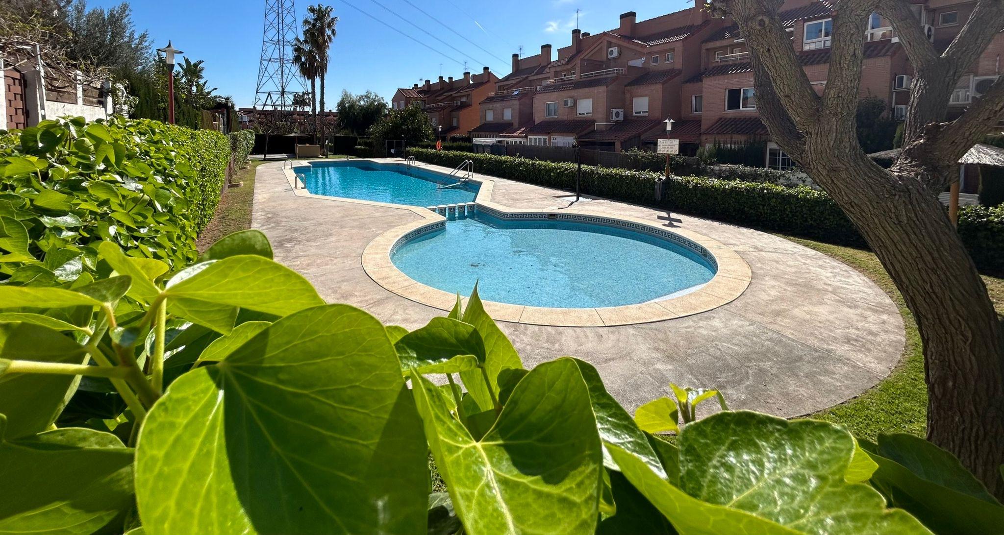 Semi-Detached Townhouse en Venta en C. Soto Camarena Sector C - 23