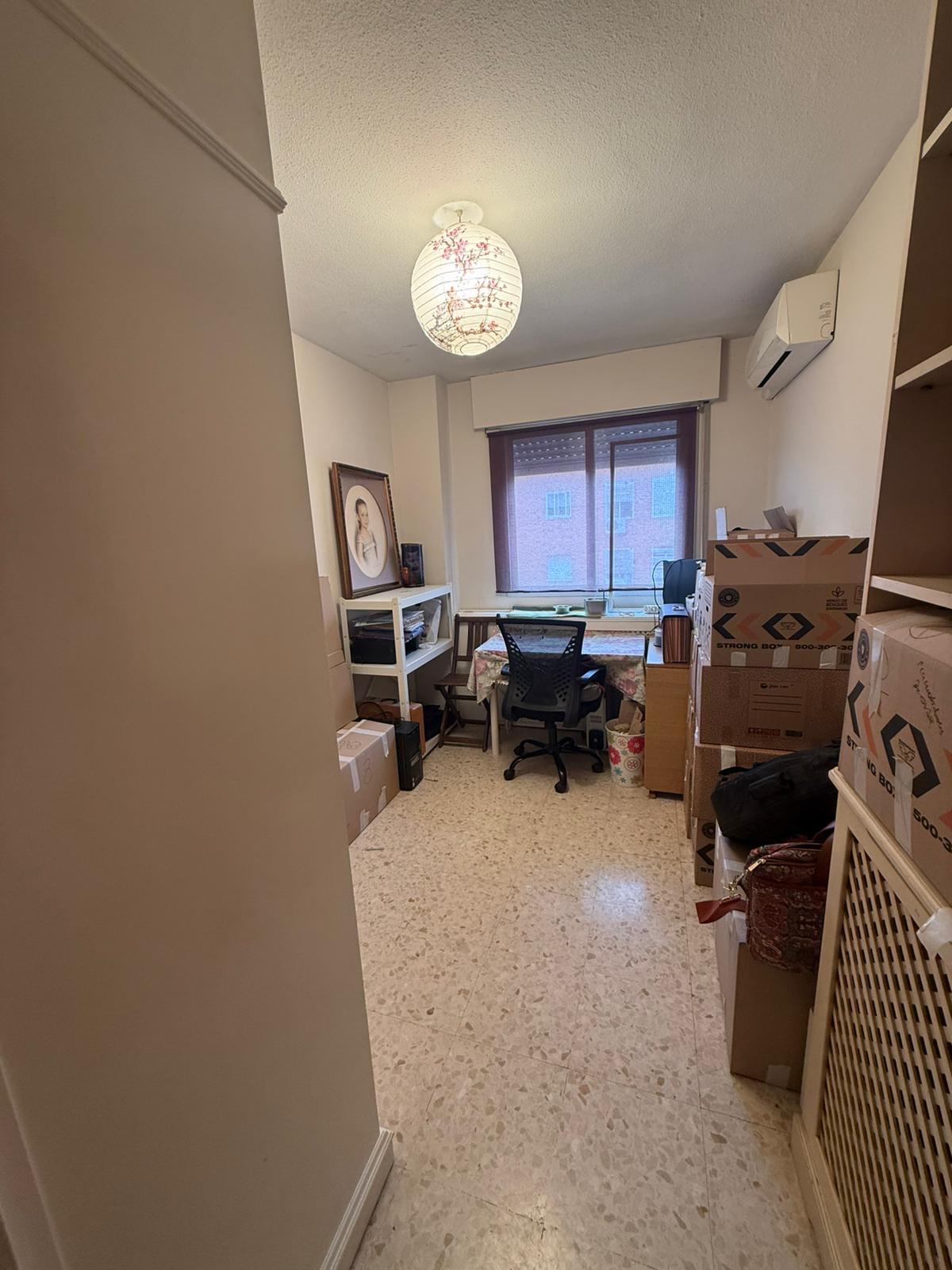 Piso en Venta en C. de Viridiana - 9